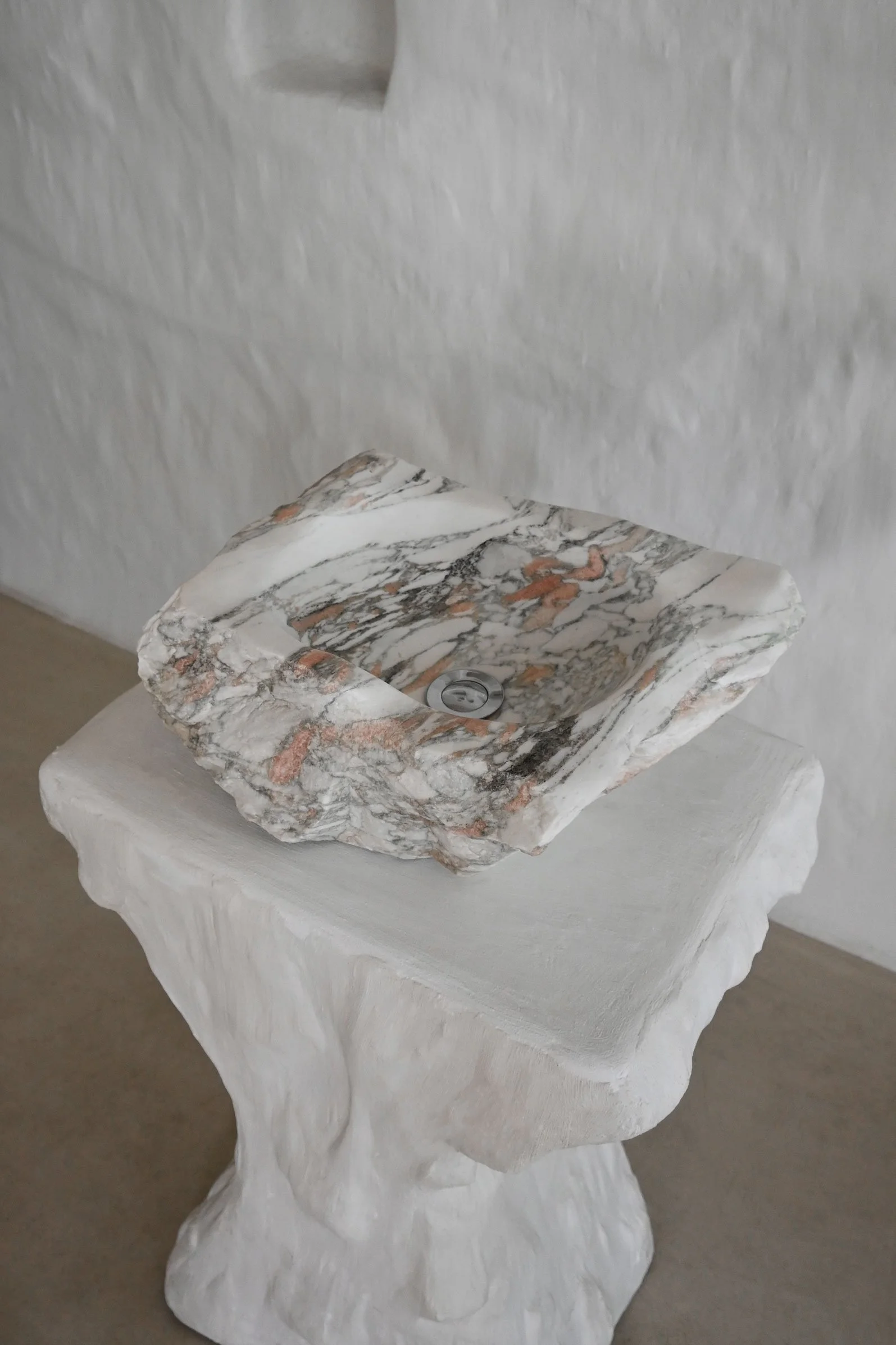 rose_sink_servant_marble_handmade.jpg
