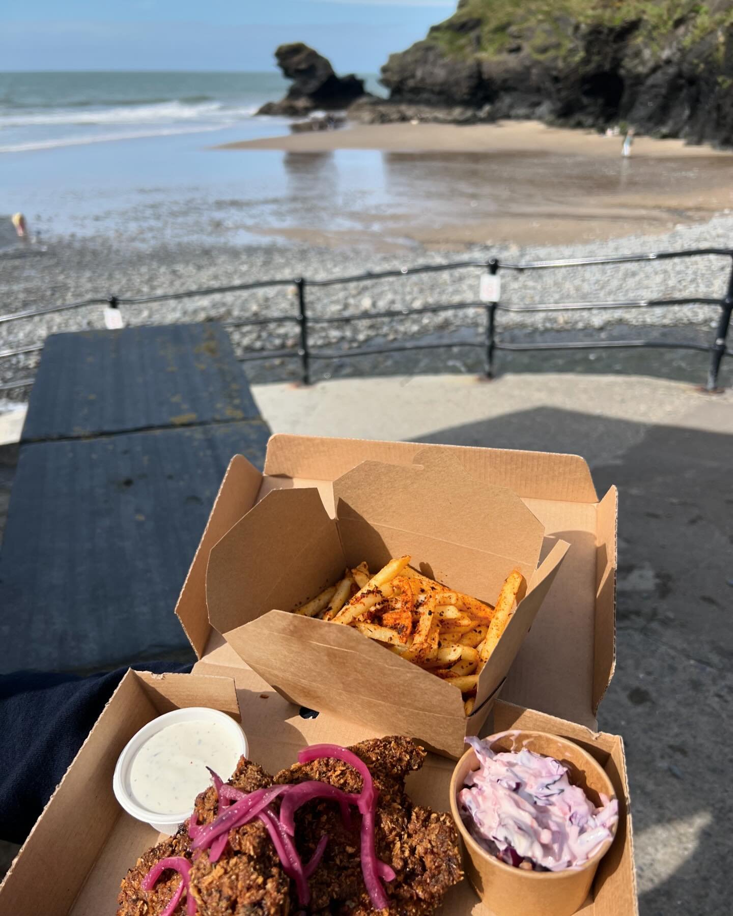 Introducing the Fried Chicken box! Cheeky seaweed fries on the side. Open until 7pm tonight #beachfood #chickentonight #fishandchips #llangrannog #llangrannogbeach