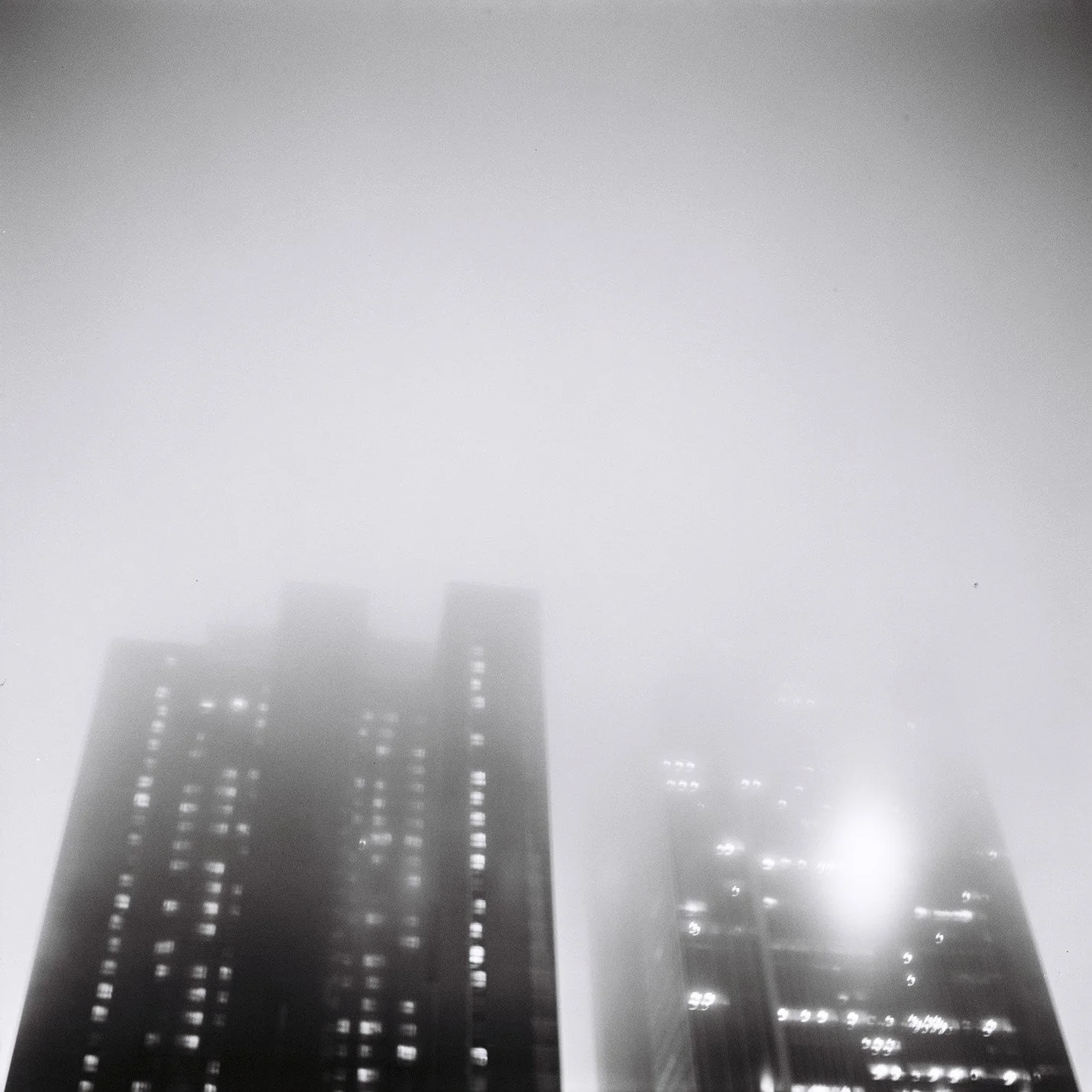 87992B1-R01-010.Jpg