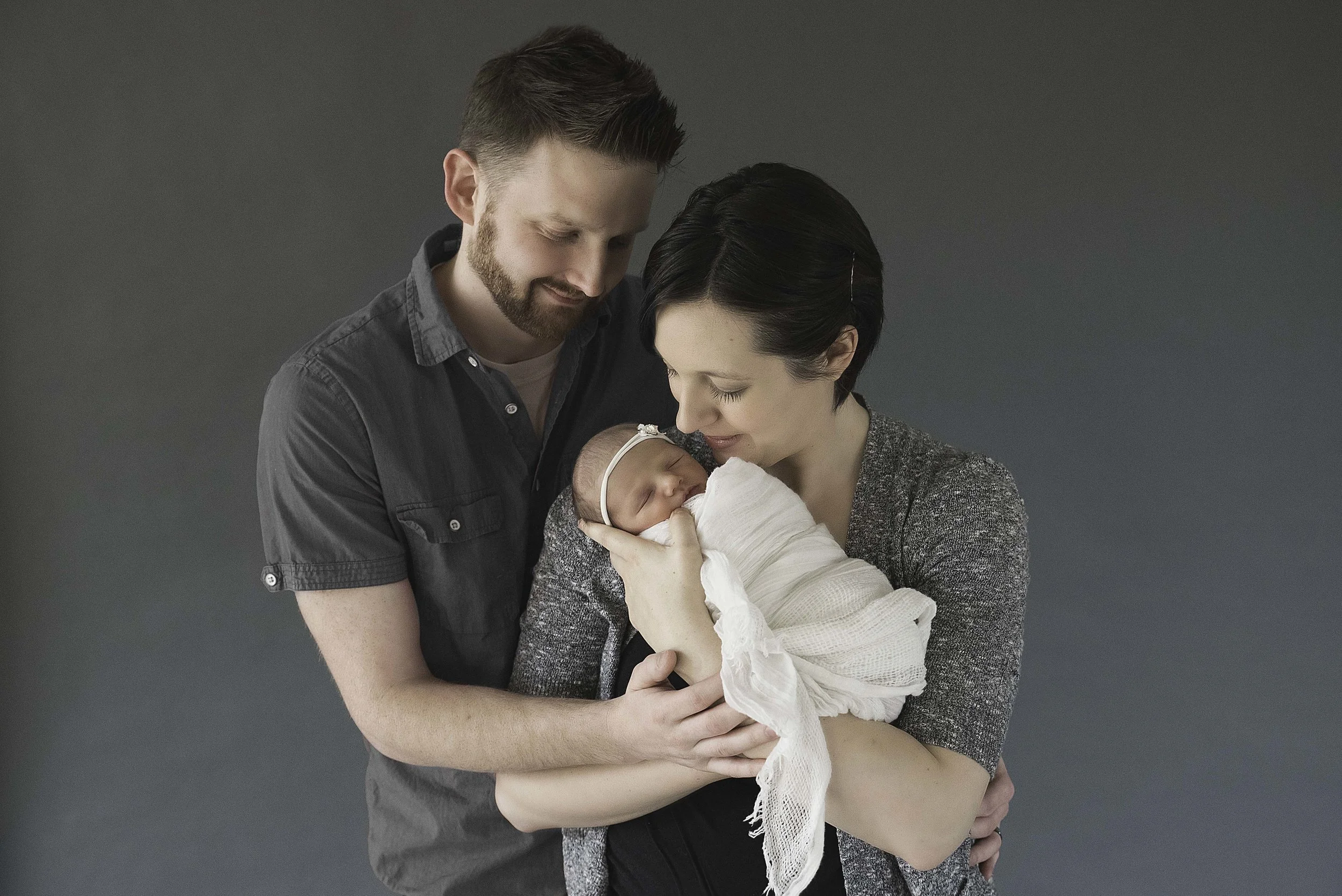 parents with newborn Edmond Ok.jpg