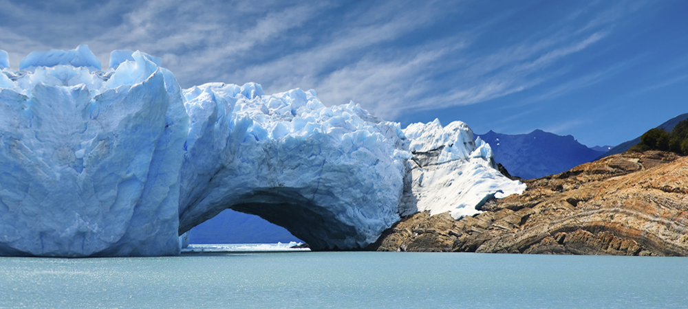 5 - Argentina, Patagonia, Bridge of ice in Perito Moreno Glacier (1000x450).jpg