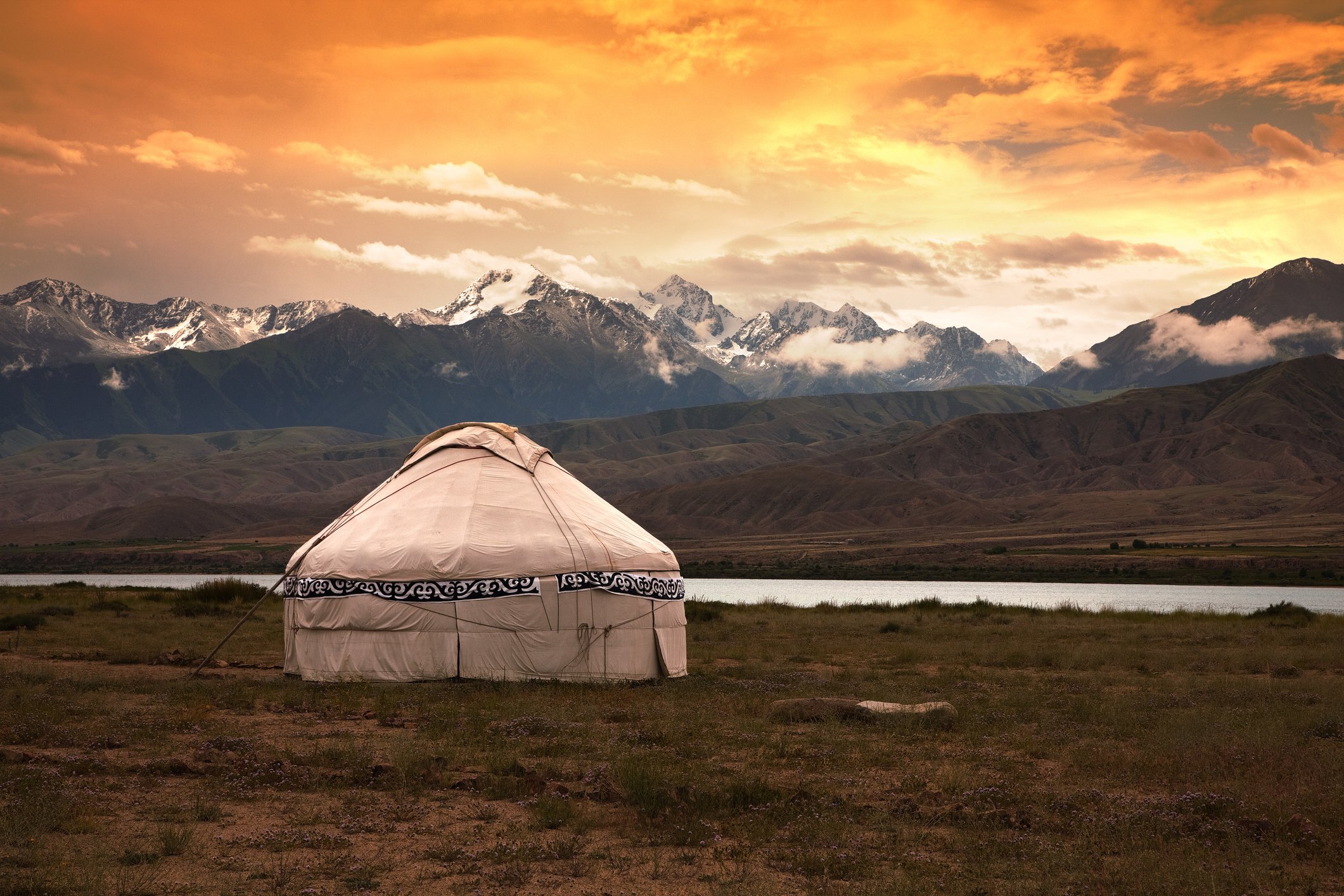 Asia - Kazakhstan, Kazakh yurt (L).jpg