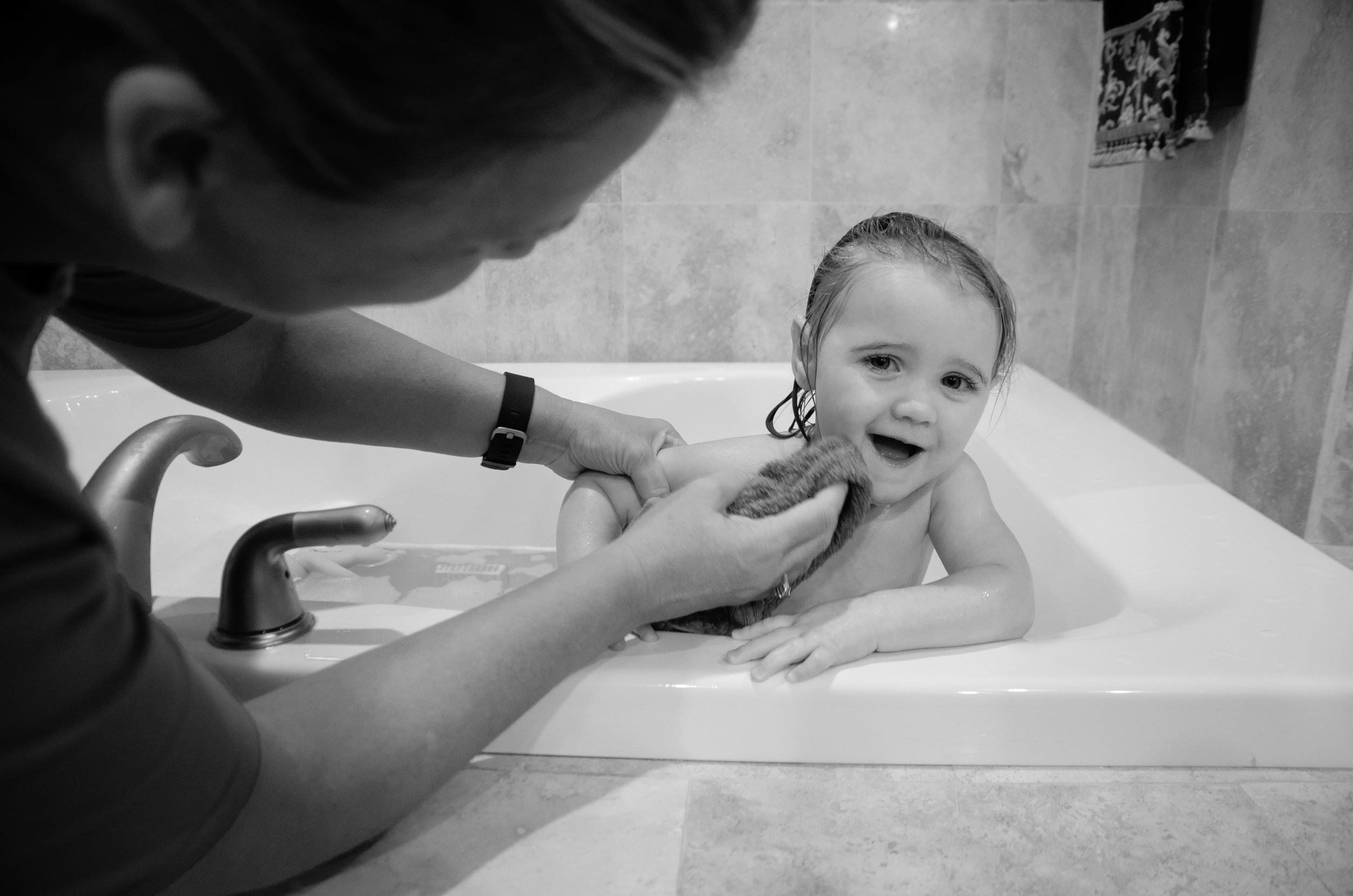 Lauren Humphrey enjoys bath time on August 5, 2015 in Arlington, Texas. (for both baby photos)