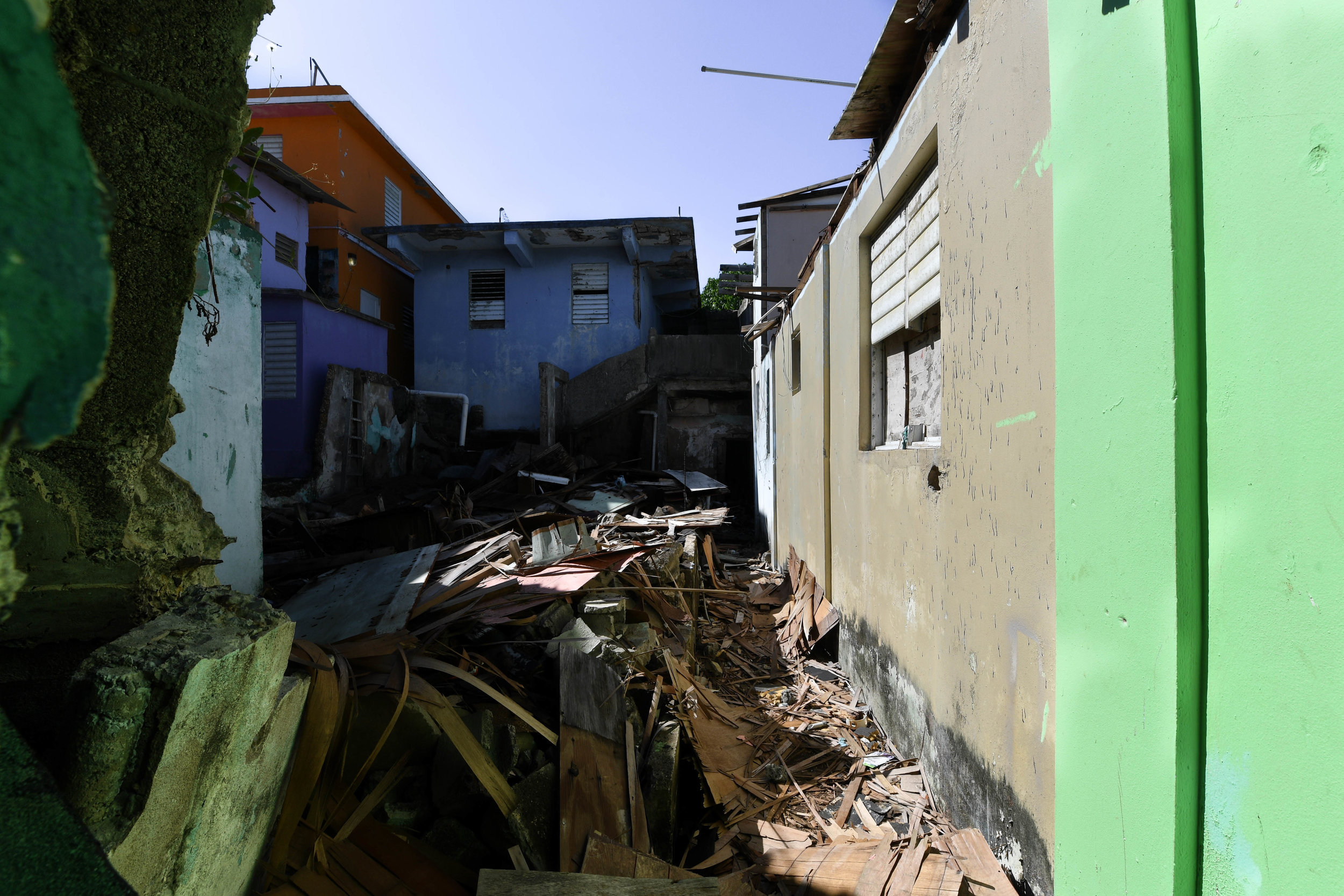  A once busy town, La Perla now sits vacant and still. Locals have started a hashtag, #yonomequito, in an attempt to remind the youth that Puerto Rico is their home. After the hurricane, the majority of the younger generation moved to the mainland, l