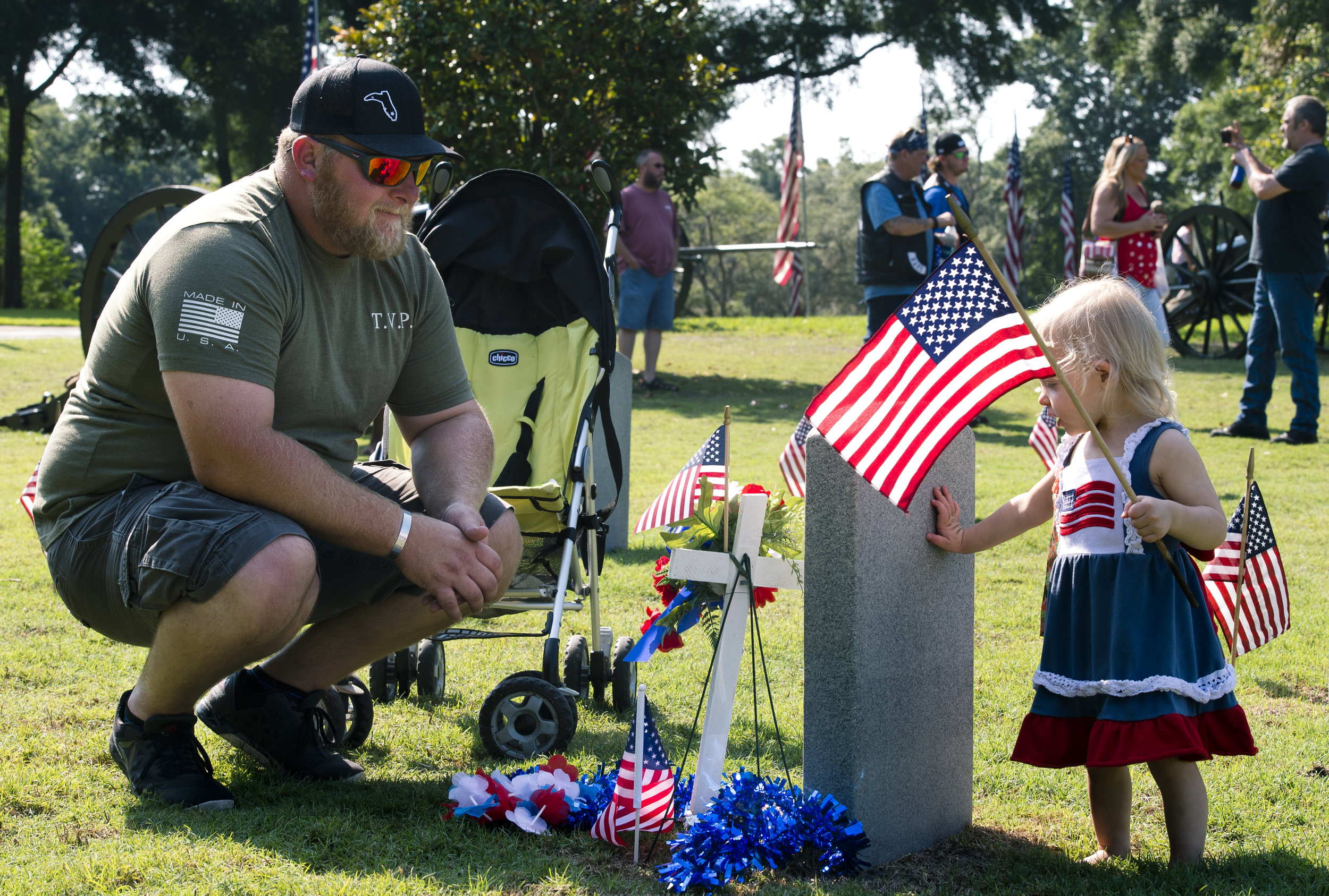 052719 FINatCemMemorialDay10 HR.JPG