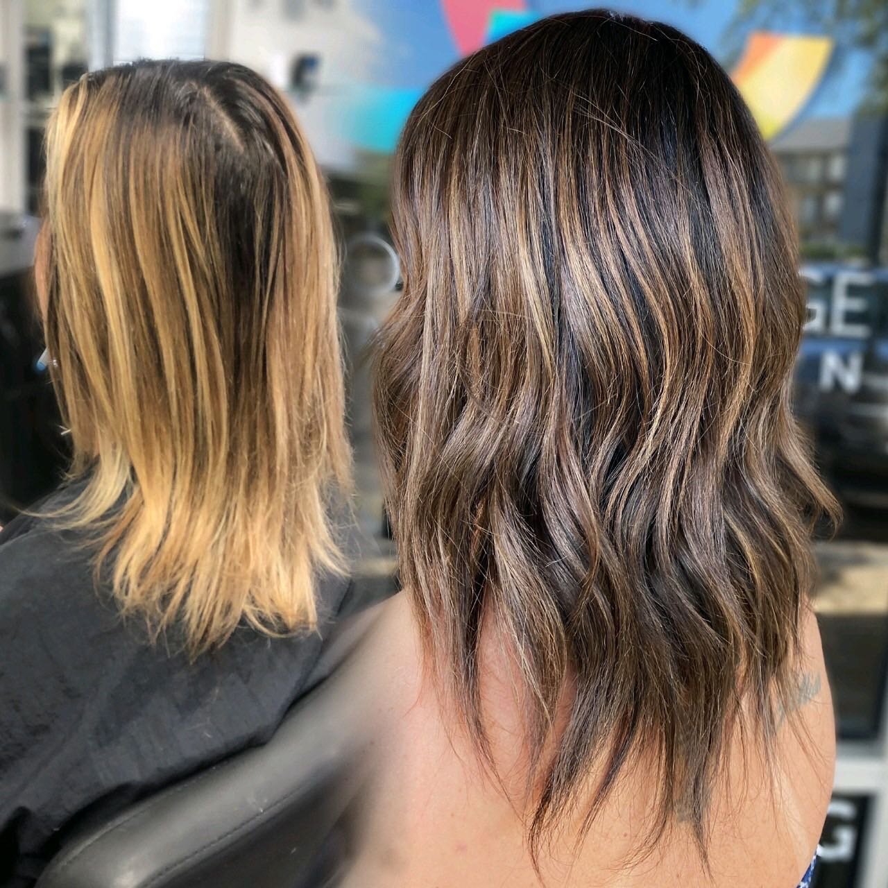 Tired of your blonde? But don&rsquo;t want to be fully rid of it. How about trying a dimensional tint like this one done by @hollyrea007. The contrast is amazing against the light...What do you guys think of her new look?

#sanantoniohairstylist #san