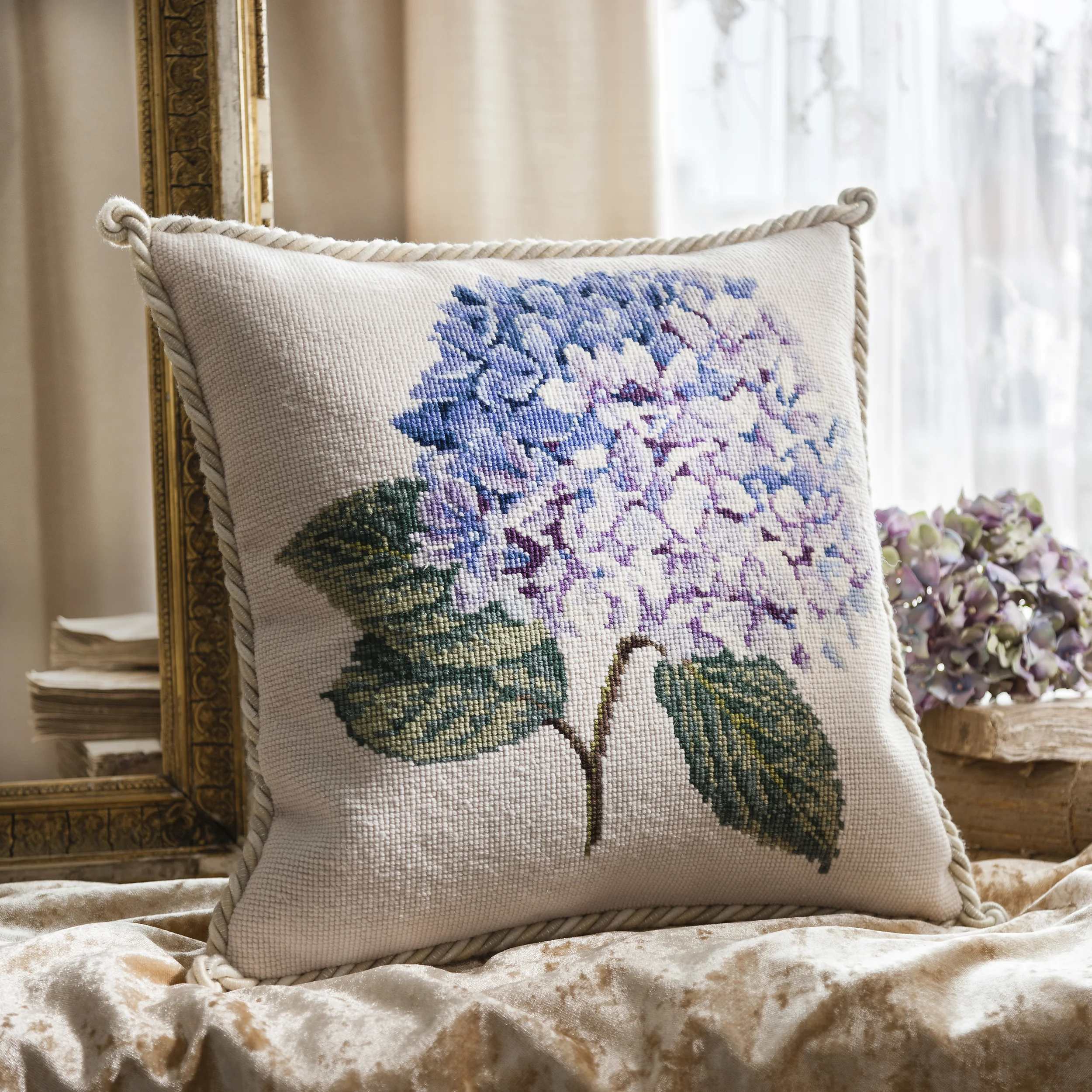 Hydrangea Cream Cushion - Blooms.jpg