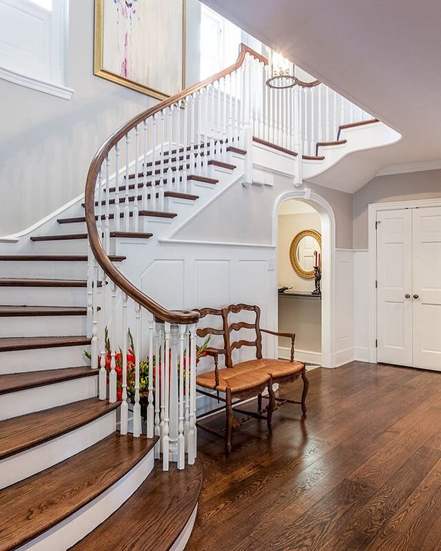 Staircases that make a statement, constructed in collaboration with @archerbuchanan and @abbyschwartzassociates . Window detail shot by @jonfriedrich . #mainlinehomes #mainlinetoday #mainlinelife #mainlinehome #Homedecor, #decor, #house, #homedesign,
