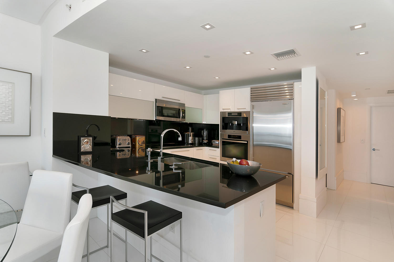 17121 Collins Ave Unit 2302 -large-007-1697-1500x997-72dpi.jpg