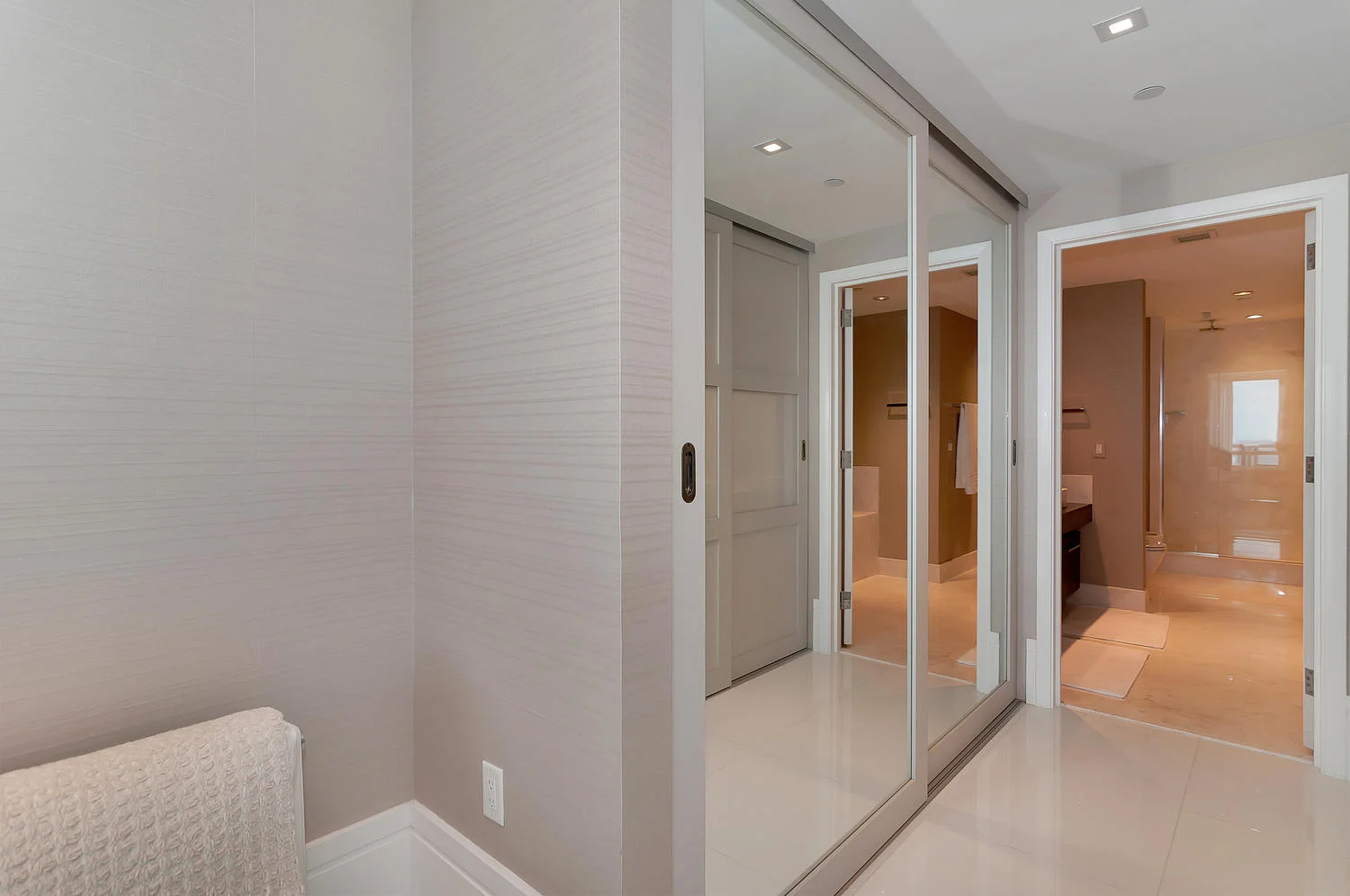 17121 Collins Ave Unit 2302 -large-013-1651-1500x997-72dpi.jpg