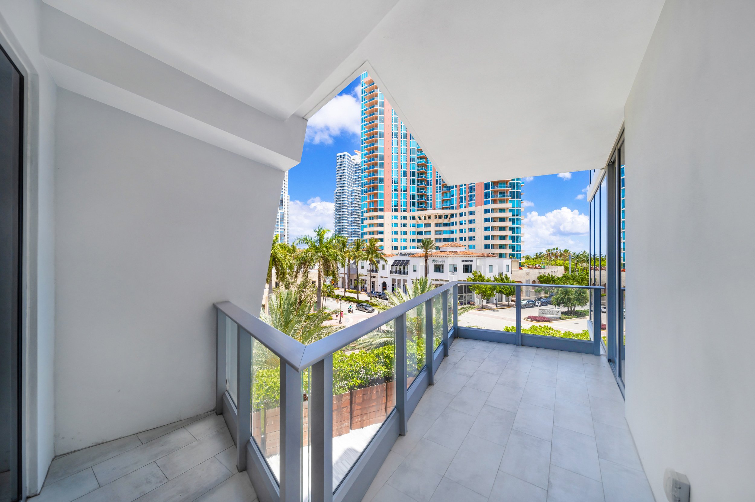 801-S-Pointe-Dr-Miami-Beach,_-Cristina-51.jpg