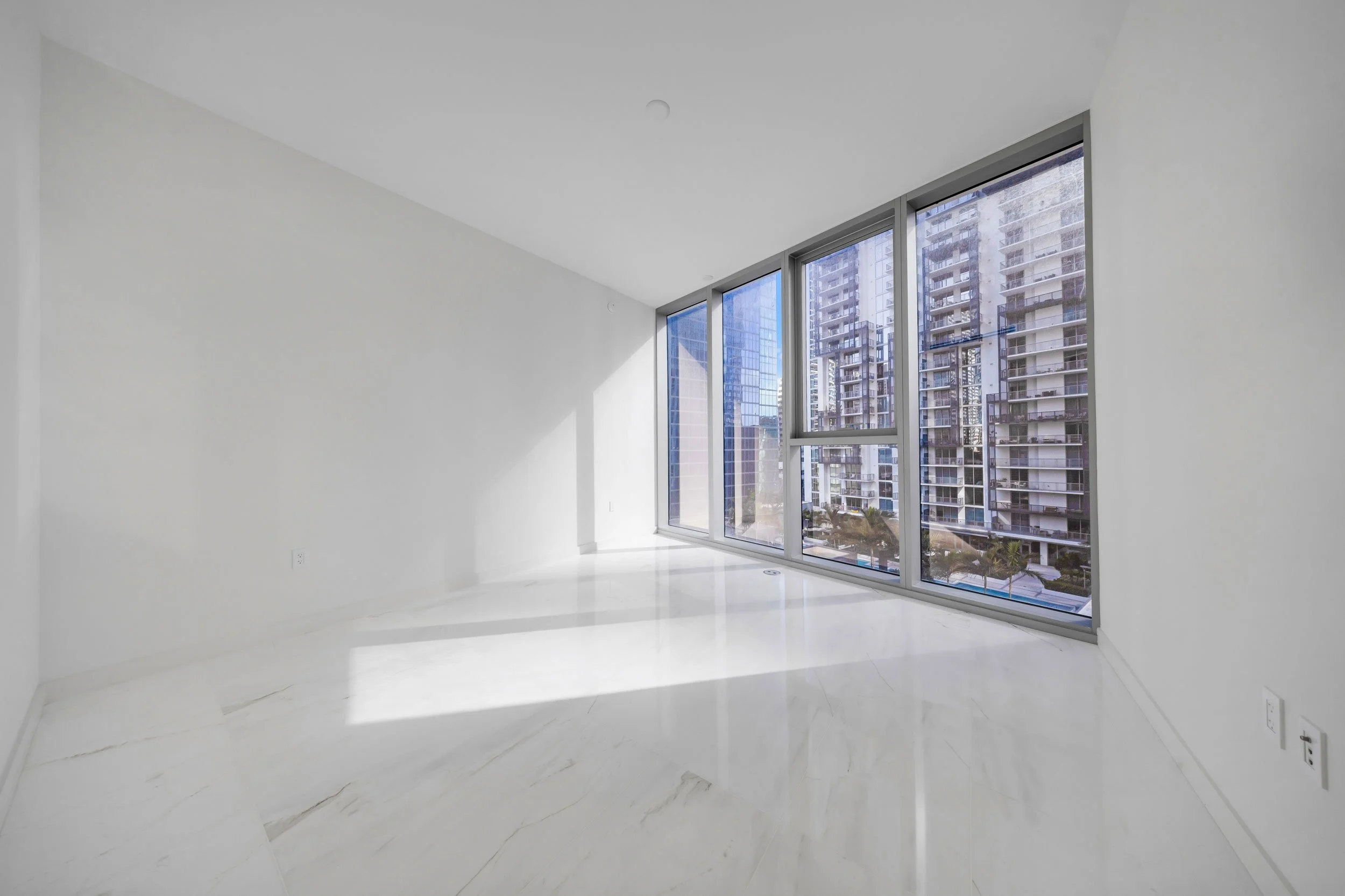 300-Biscayne-Blvd-Miami,-Sergio1603-60.jpg