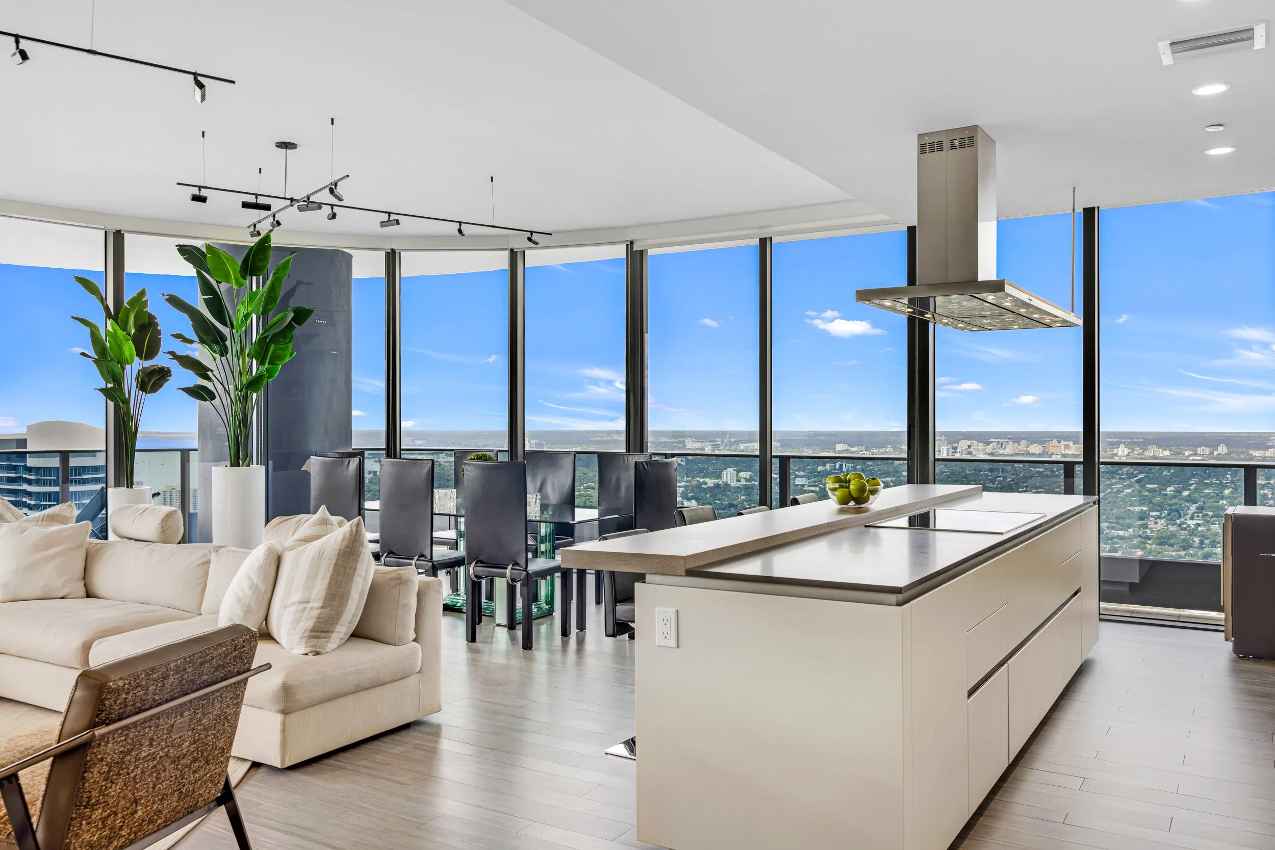 1000 Brickell Plaza-Miami-Christina PH6002-15.jpg