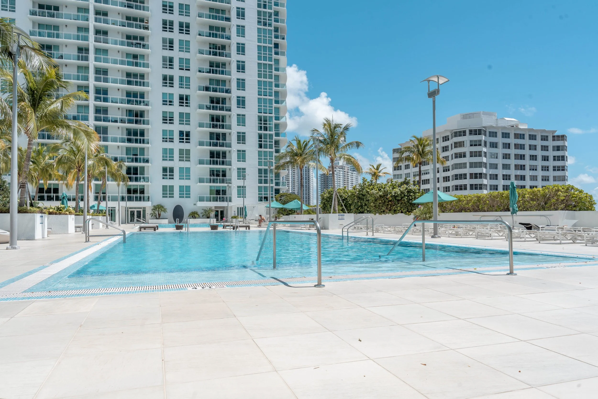 plaza-on-brickell-pool-1-scaled.jpg
