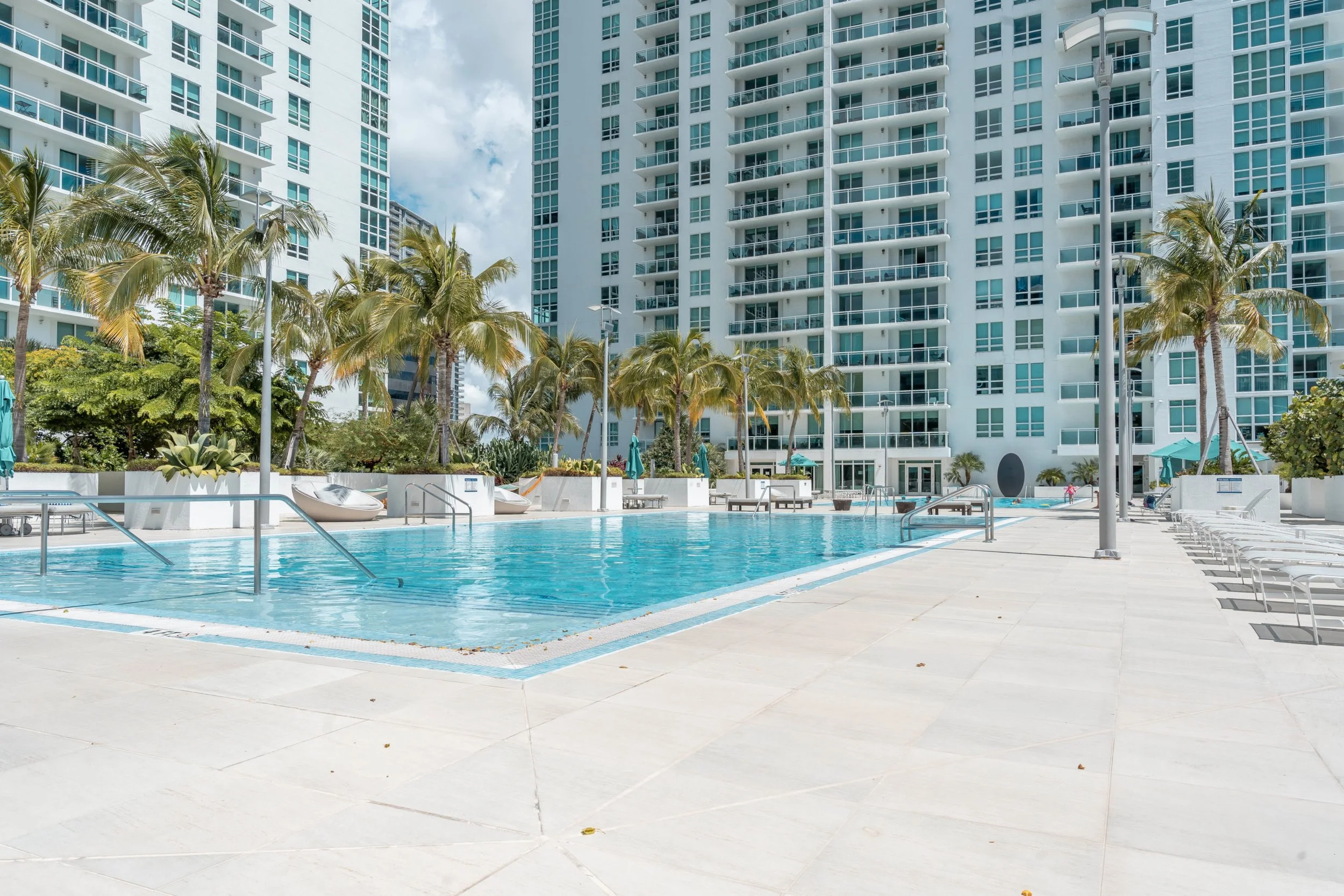 plaza-on-brickell-pool-scaled.jpg