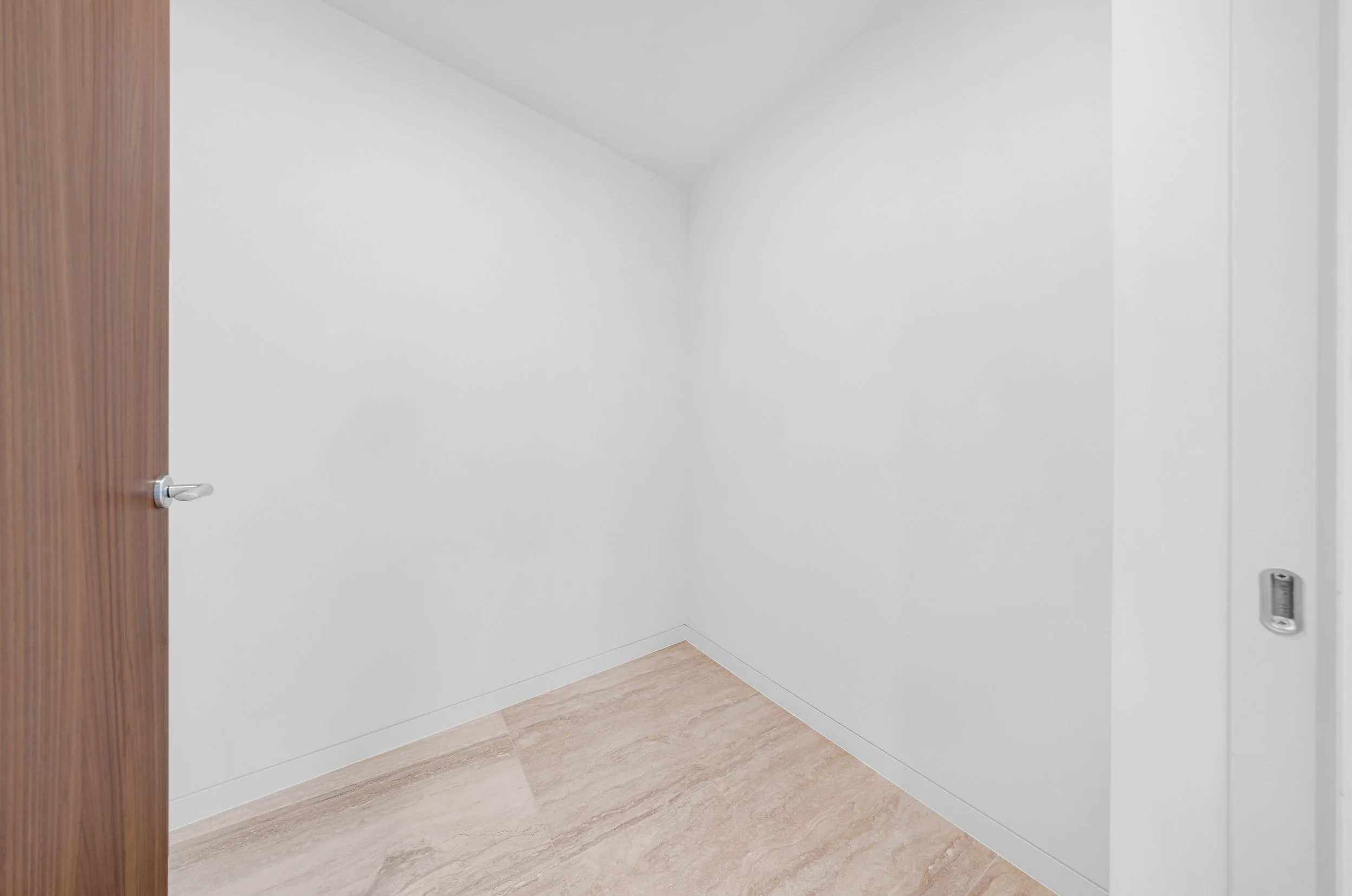 4 Grove Isle Dr-Miami,Christina #504-7.jpg