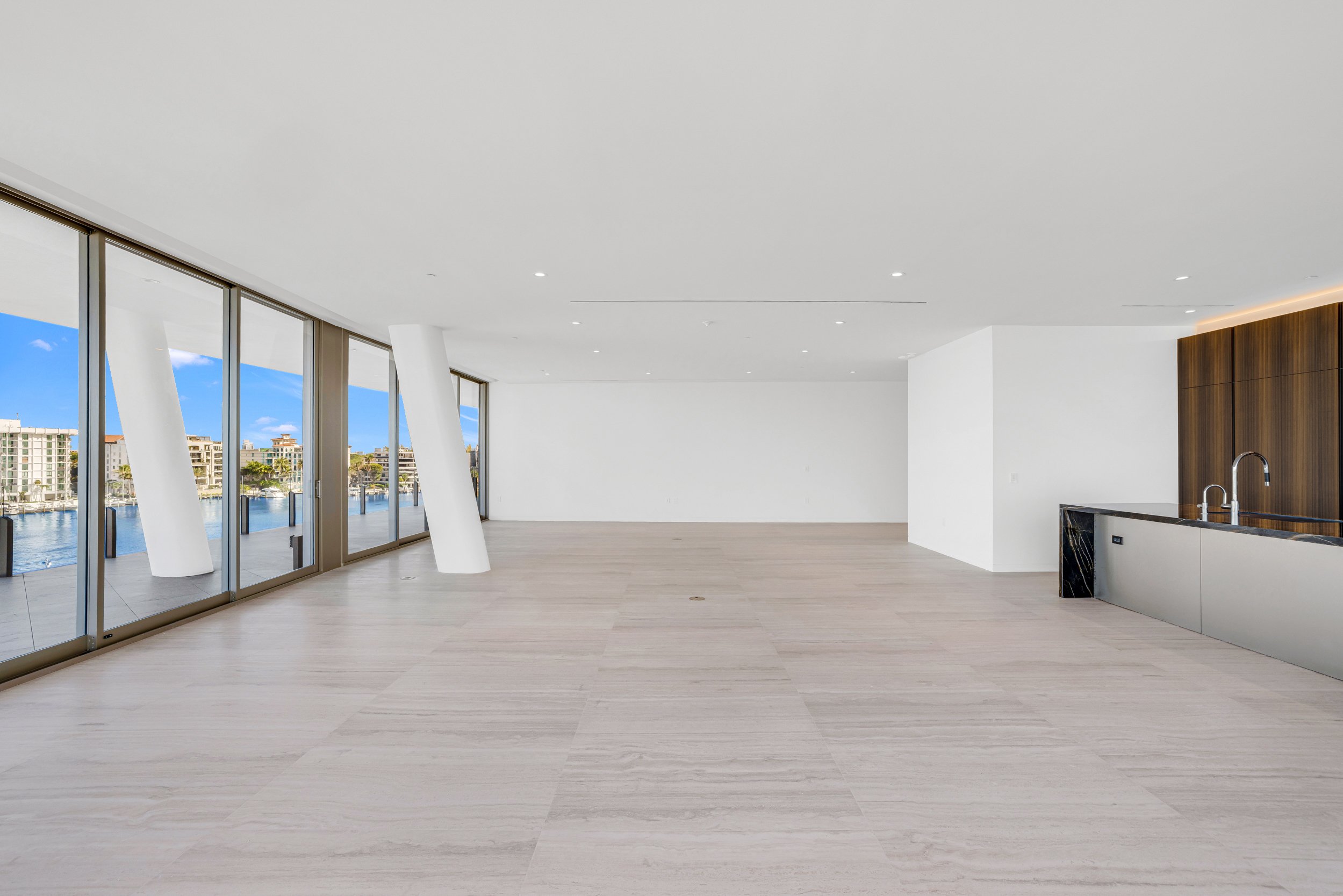 4 Grove Isle Dr-Miami,Christina #504-37.jpg