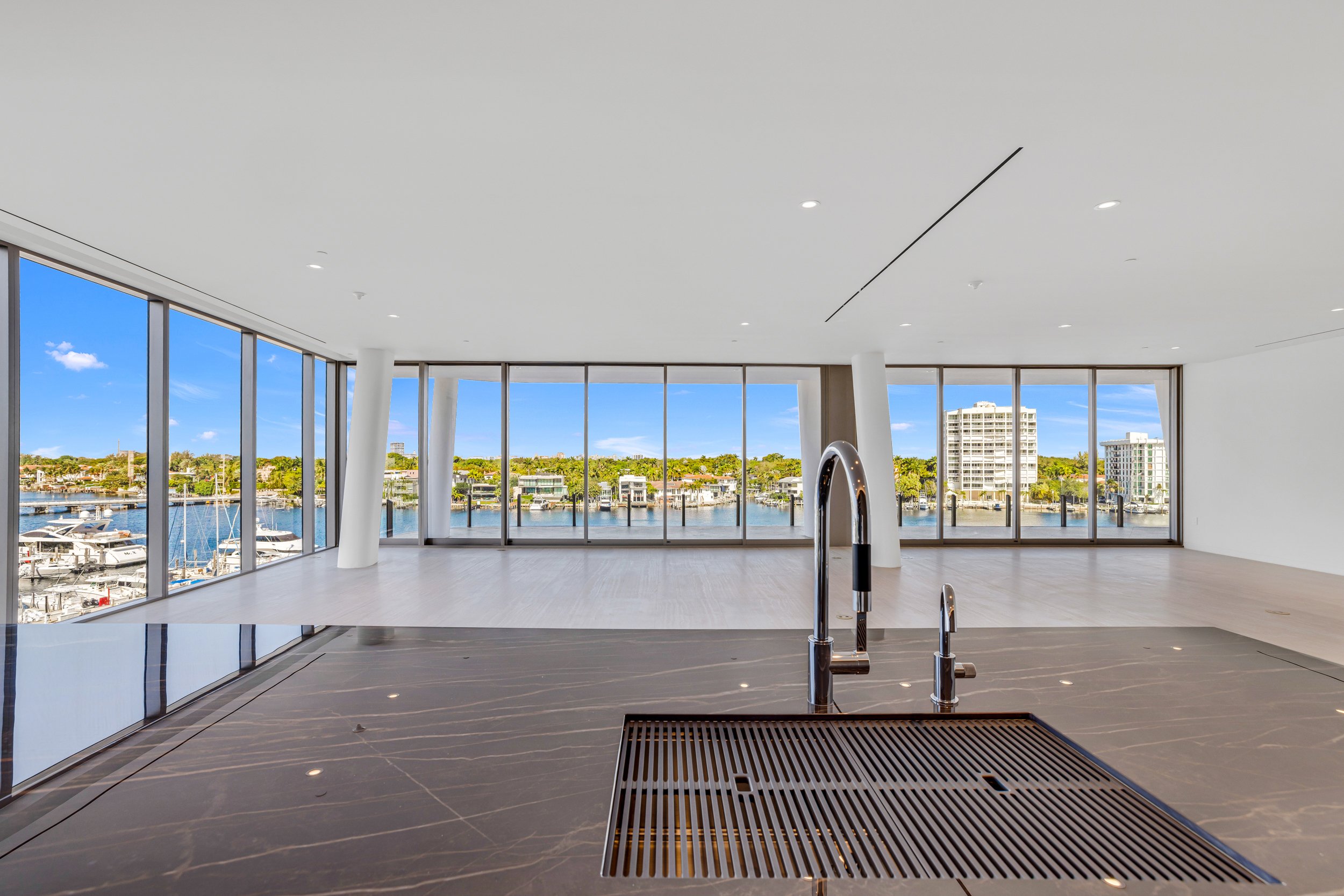 4 Grove Isle Dr-Miami,Christina #504-40.jpg
