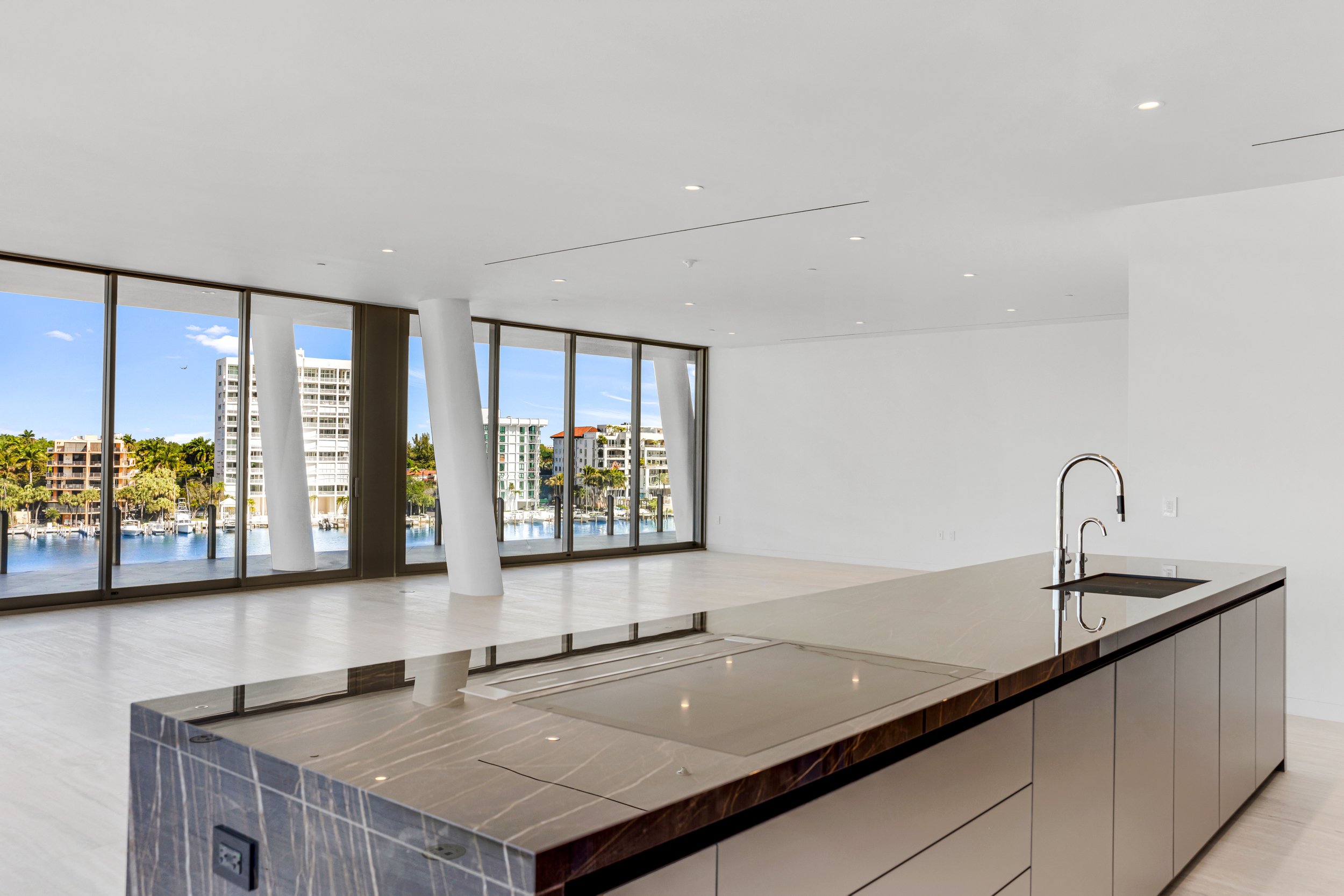 4 Grove Isle Dr-Miami,Christina #504-60.jpg