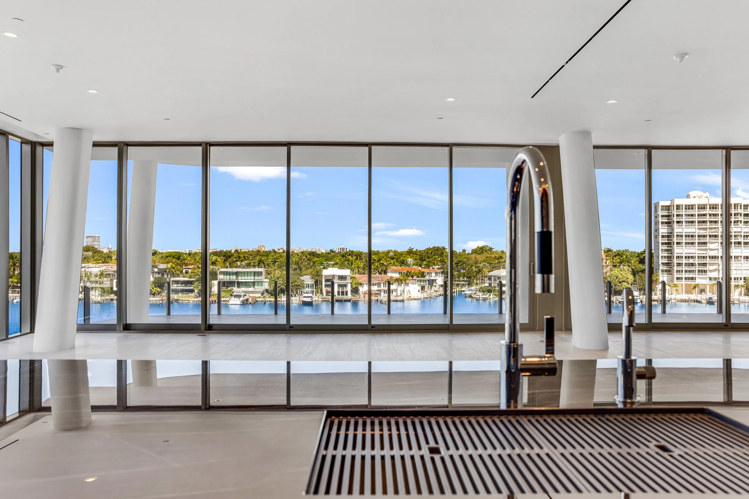 4 Grove Isle Dr-Miami,Christina #504-61.jpg
