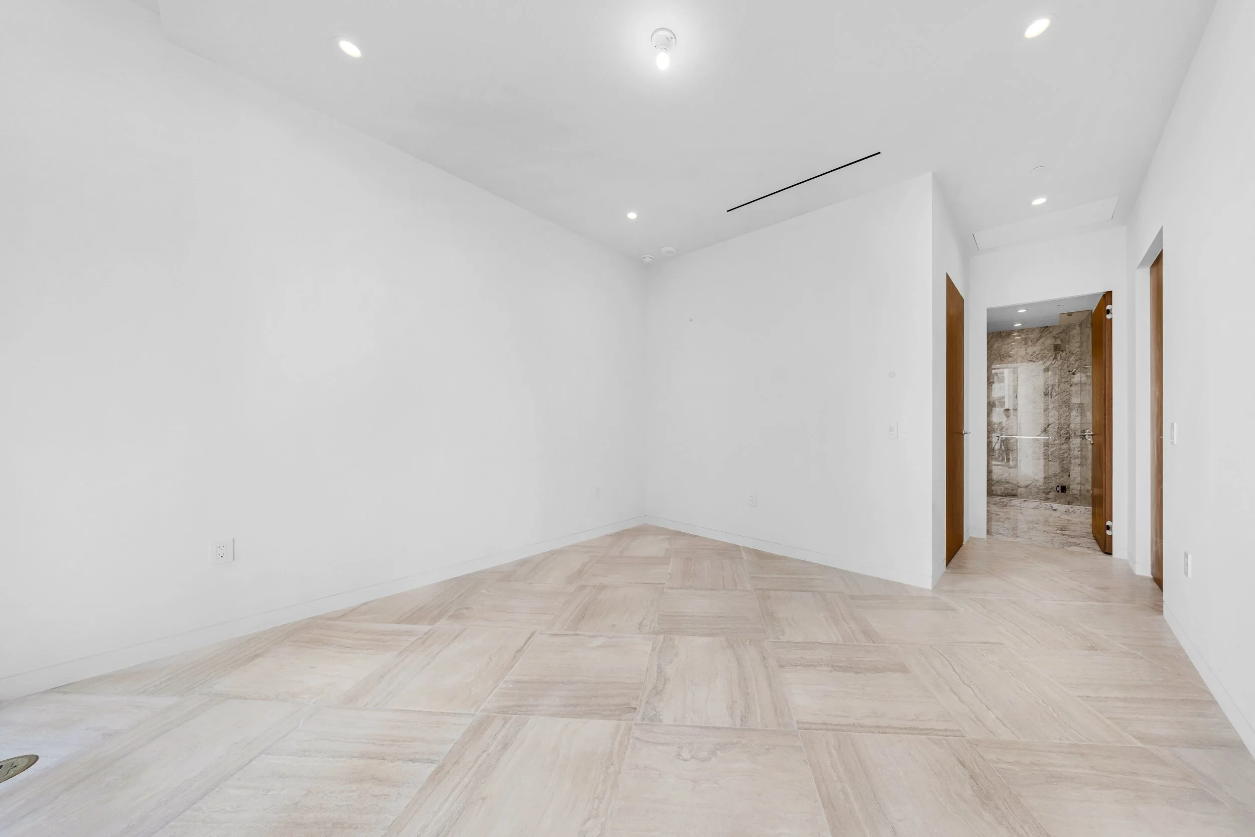 4 Grove Isle Dr-Miami,Christina #504-85.jpg