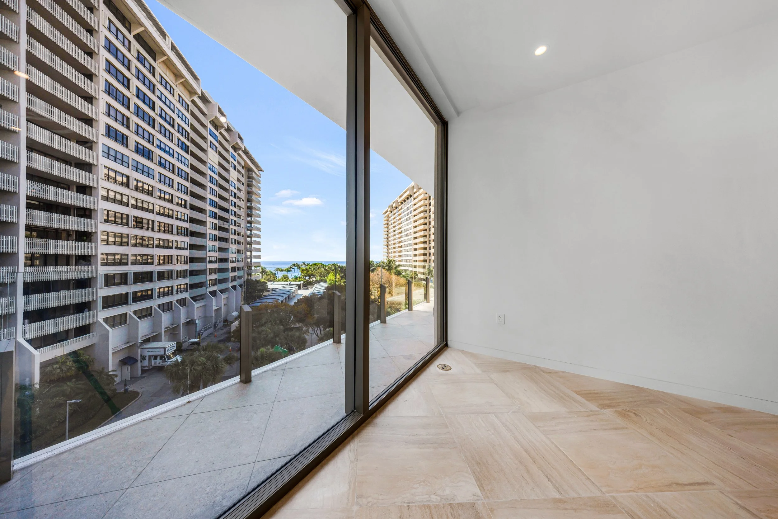 4 Grove Isle Dr-Miami,Christina #504-84.jpg