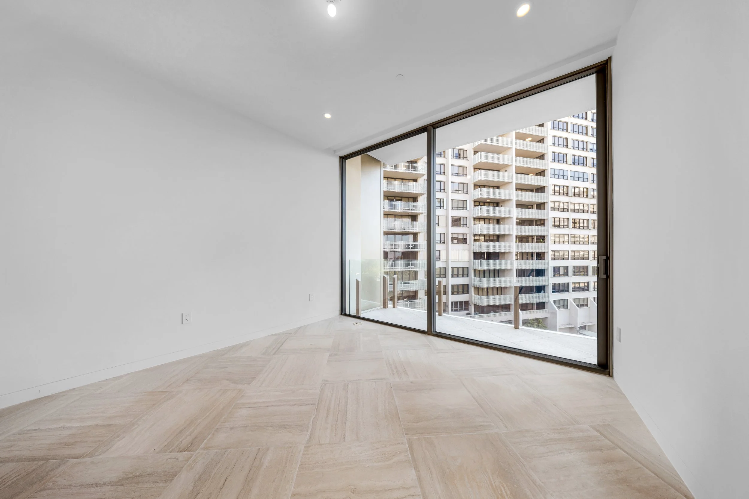 4 Grove Isle Dr-Miami,Christina #504-89.jpg