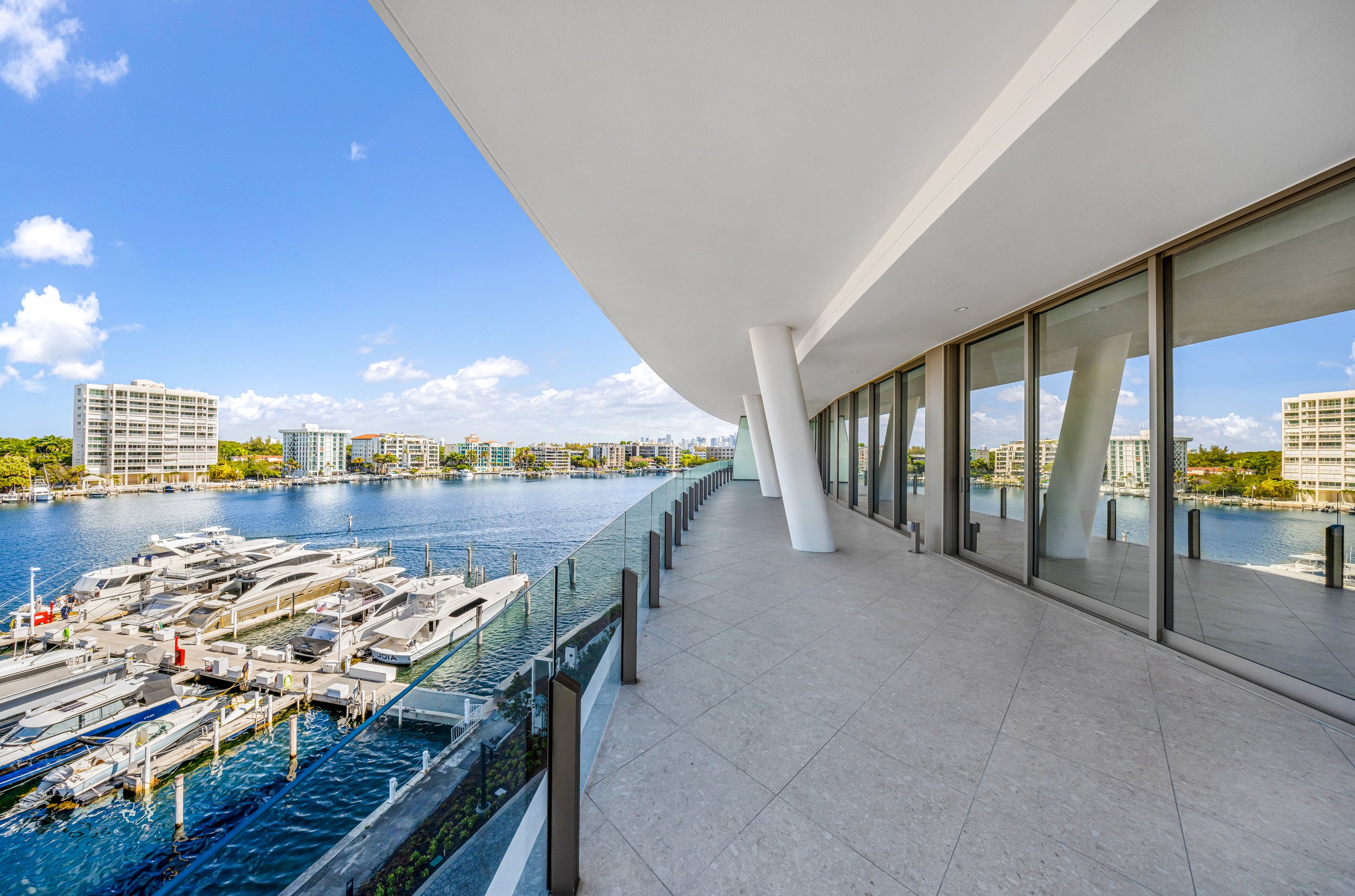 4 Grove Isle Dr-Miami,Christina #504-93.jpg