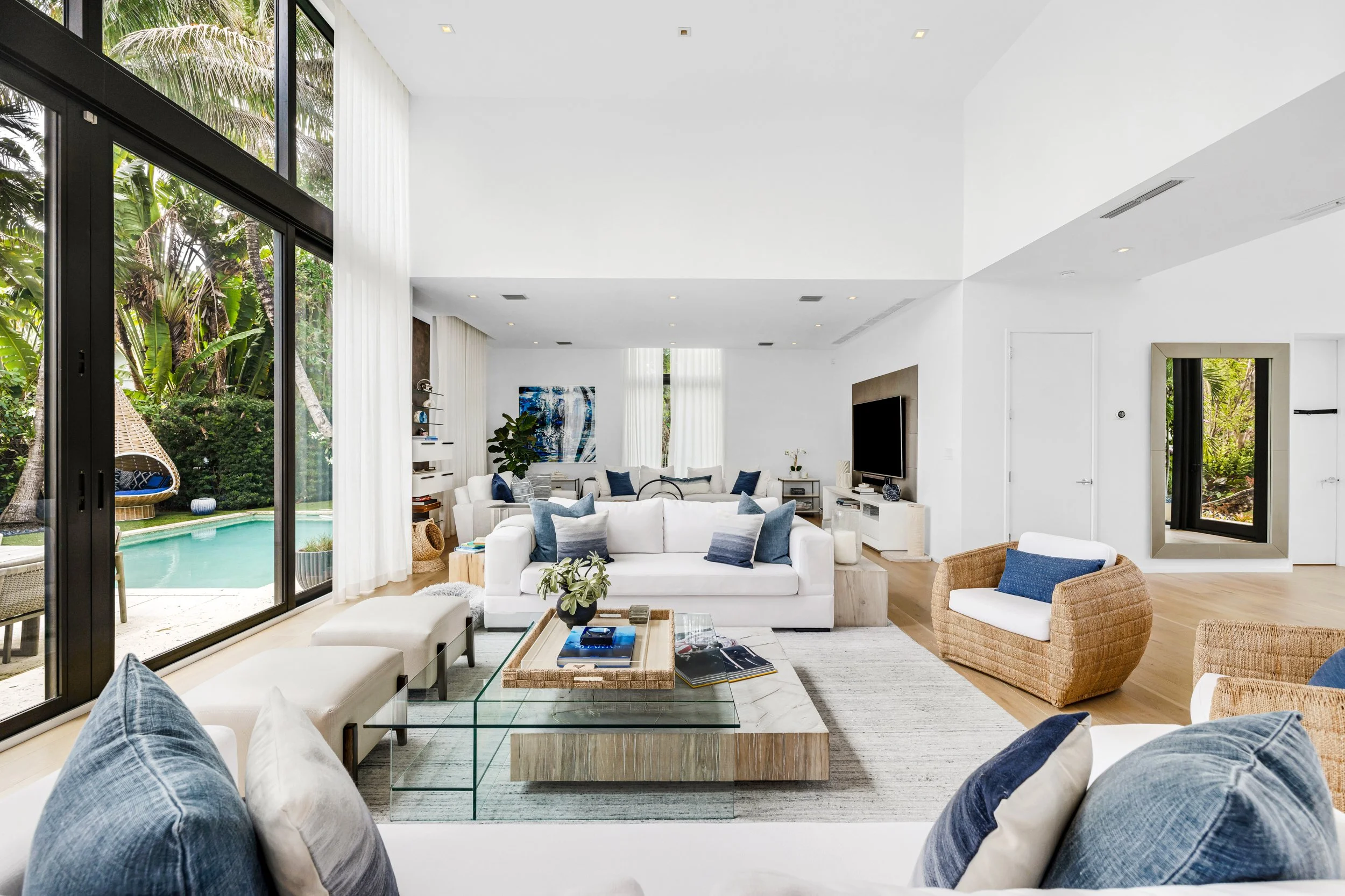 4515 N Michigan Ave-Miami Beach, Christina-5.jpg