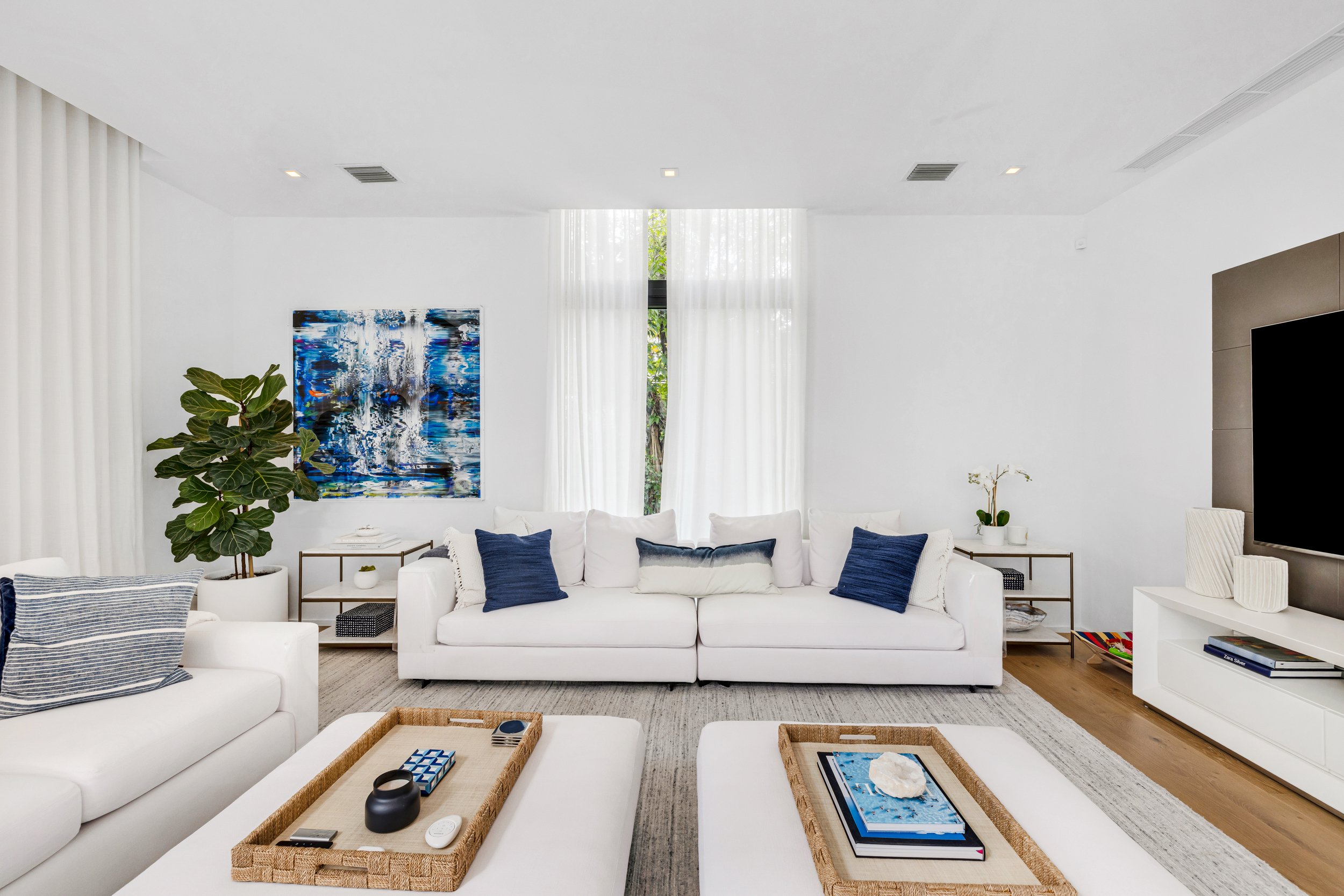 4515 N Michigan Ave-Miami Beach, Christina-7.jpg