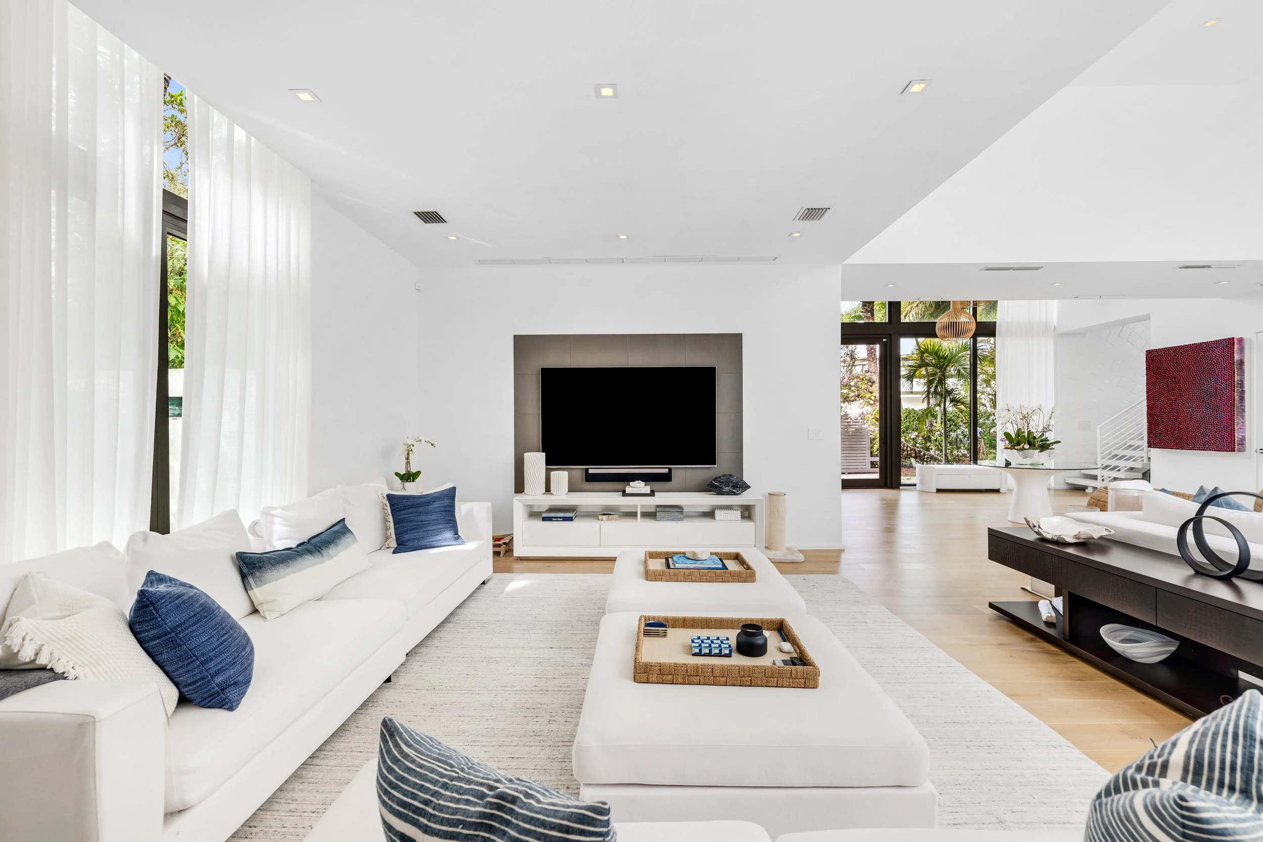 4515 N Michigan Ave-Miami Beach, Christina-9.jpg