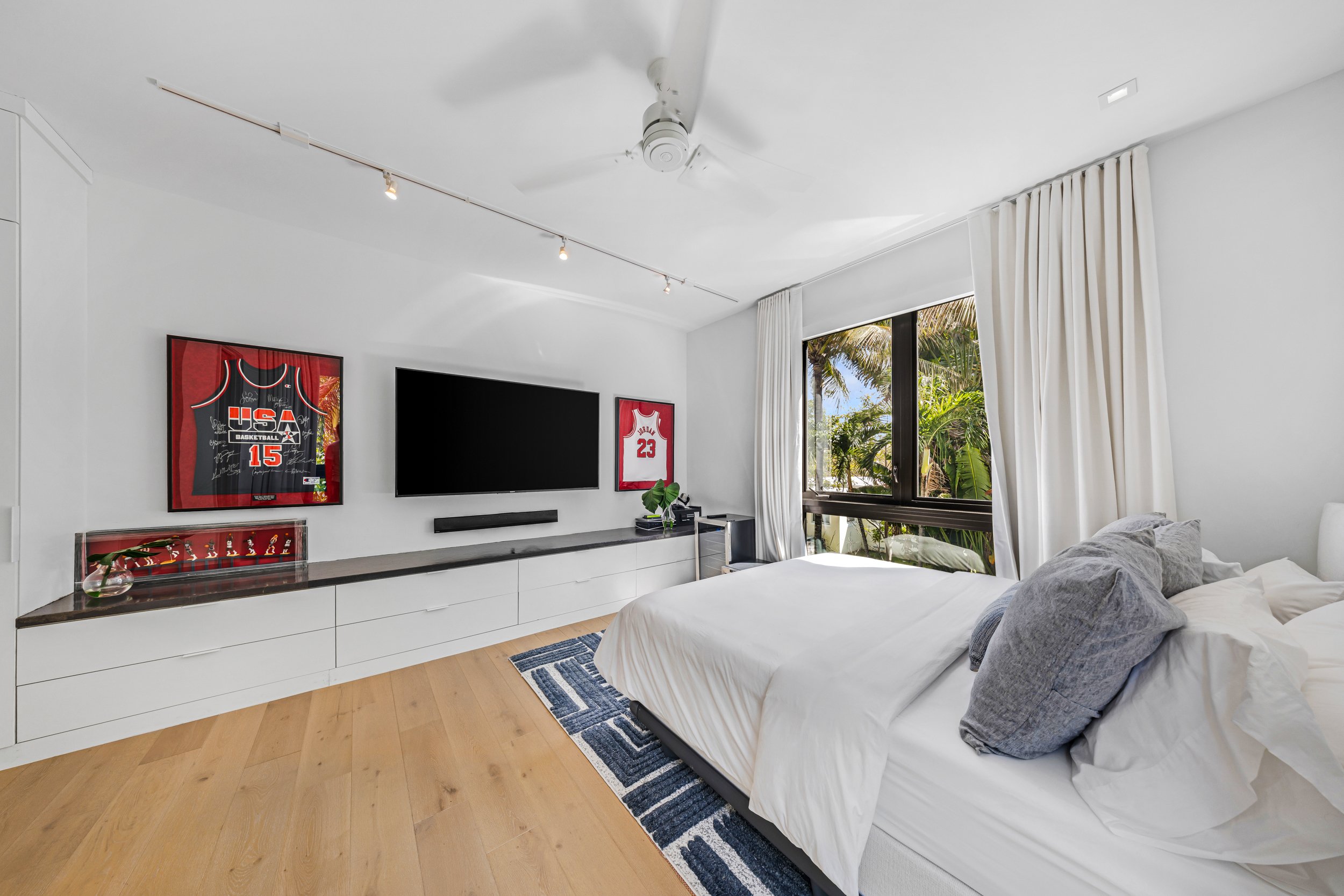 4515 N Michigan Ave-Miami Beach, Christina-50.jpg