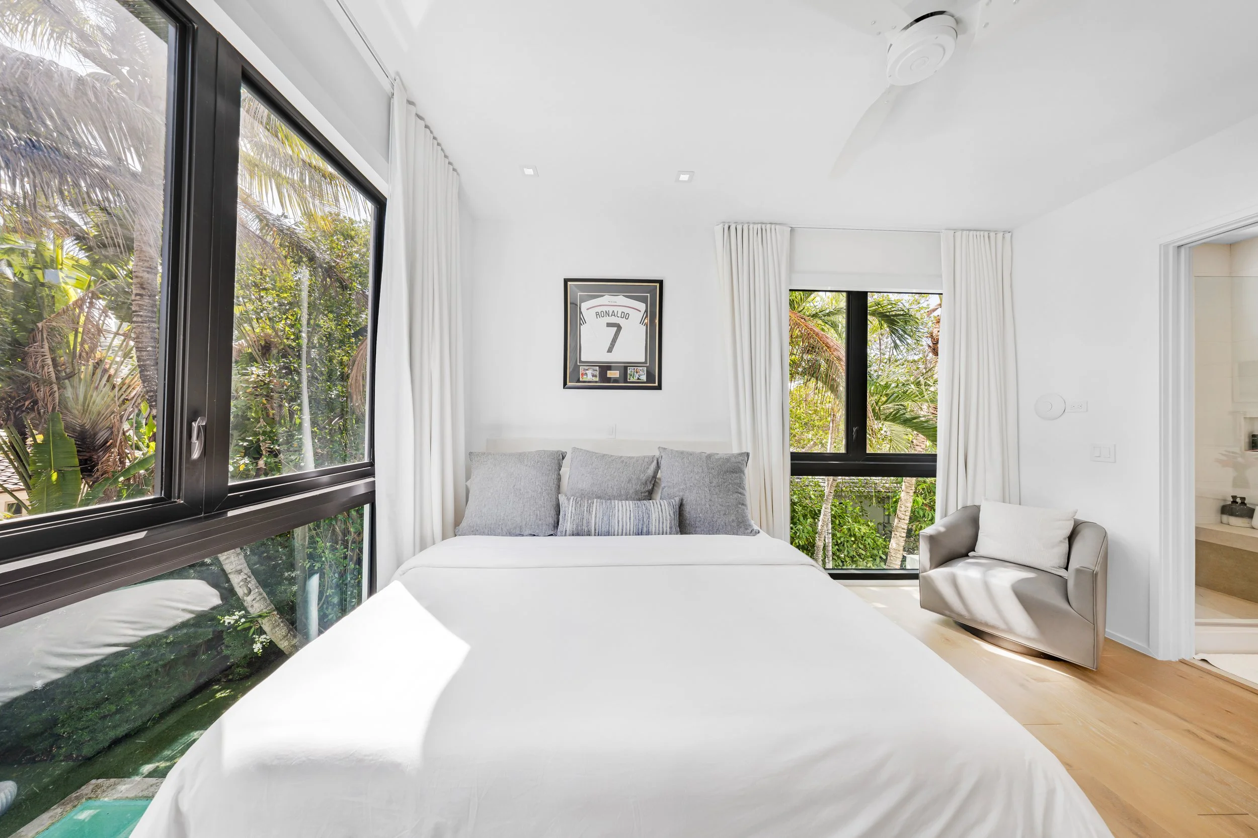 4515 N Michigan Ave-Miami Beach, Christina-52.jpg