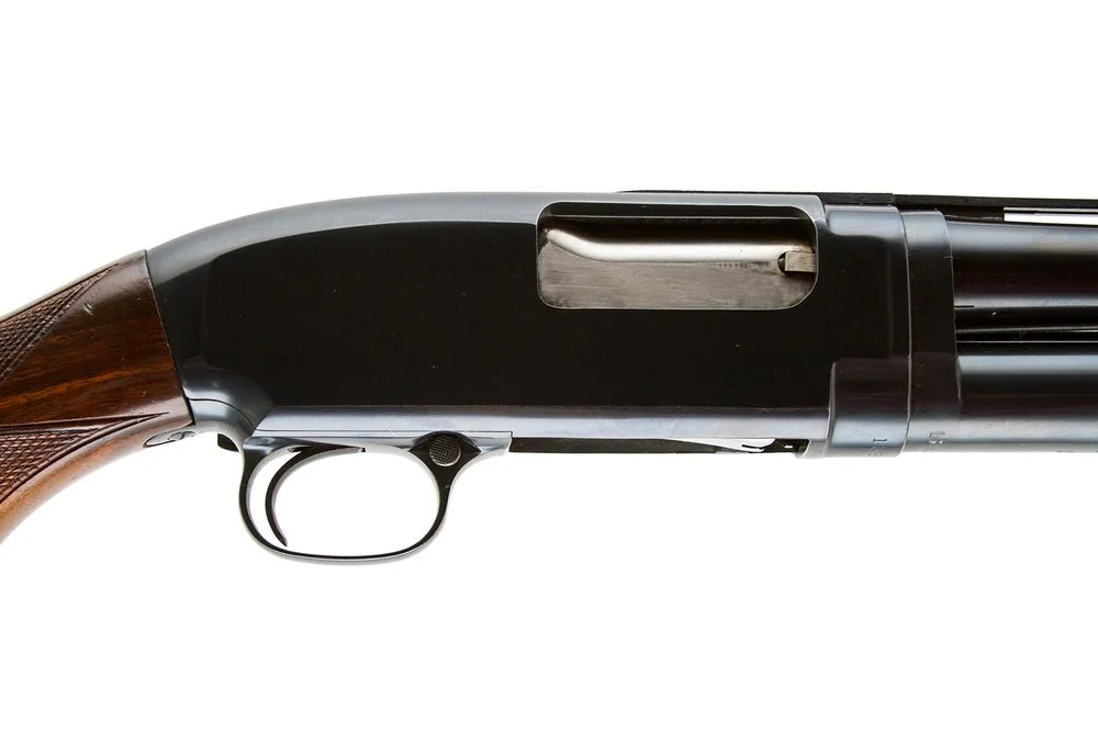  WINCHESTER - MODEL 12 DELUXE 16 GAUGE