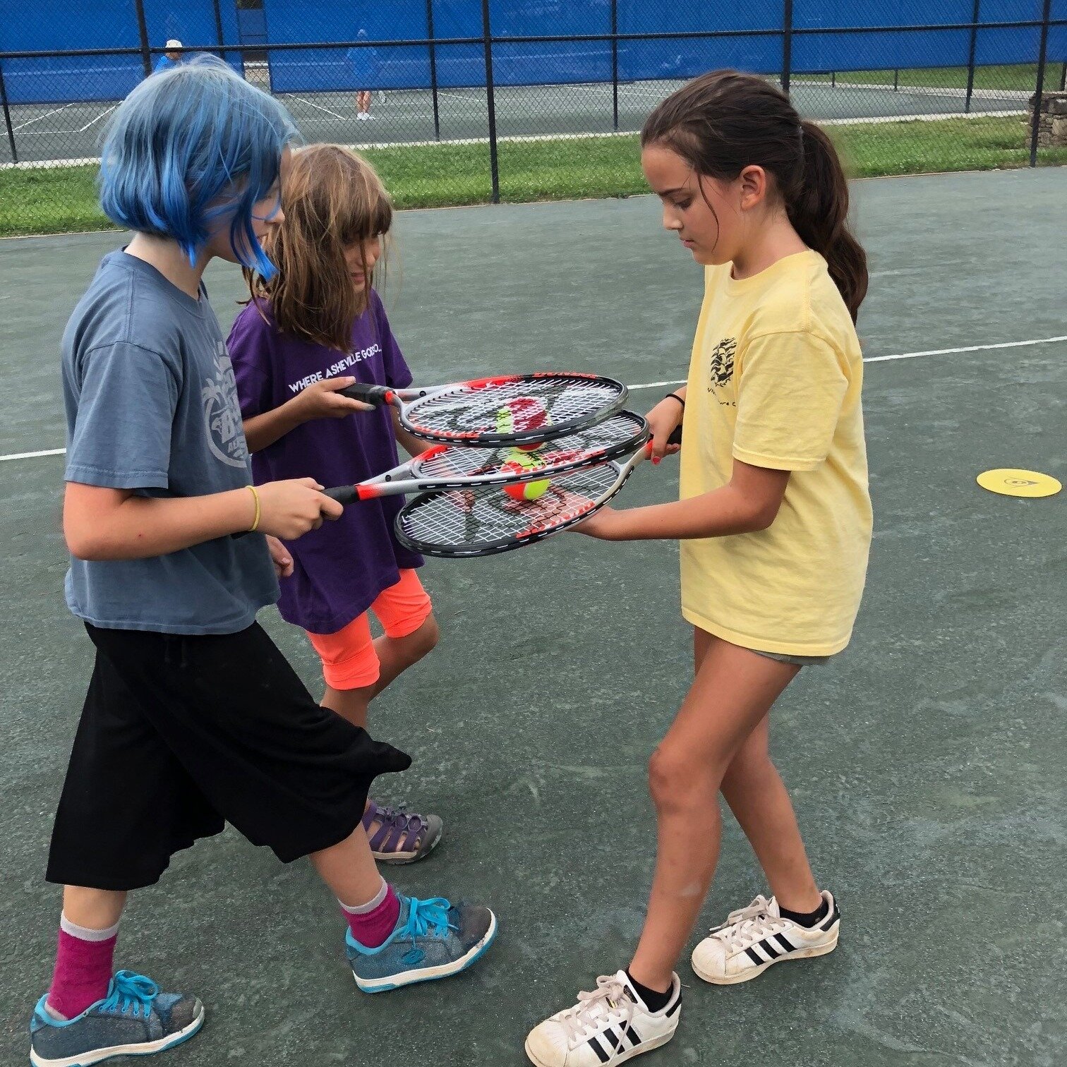 Summer kids' clinics start up in June around the county at Oakley, Erwin, N Buncombe, and TC Roberson. 🙌🎾 Keep your kids moving this summer, sign up here: https://www.avltennis.com/juniors