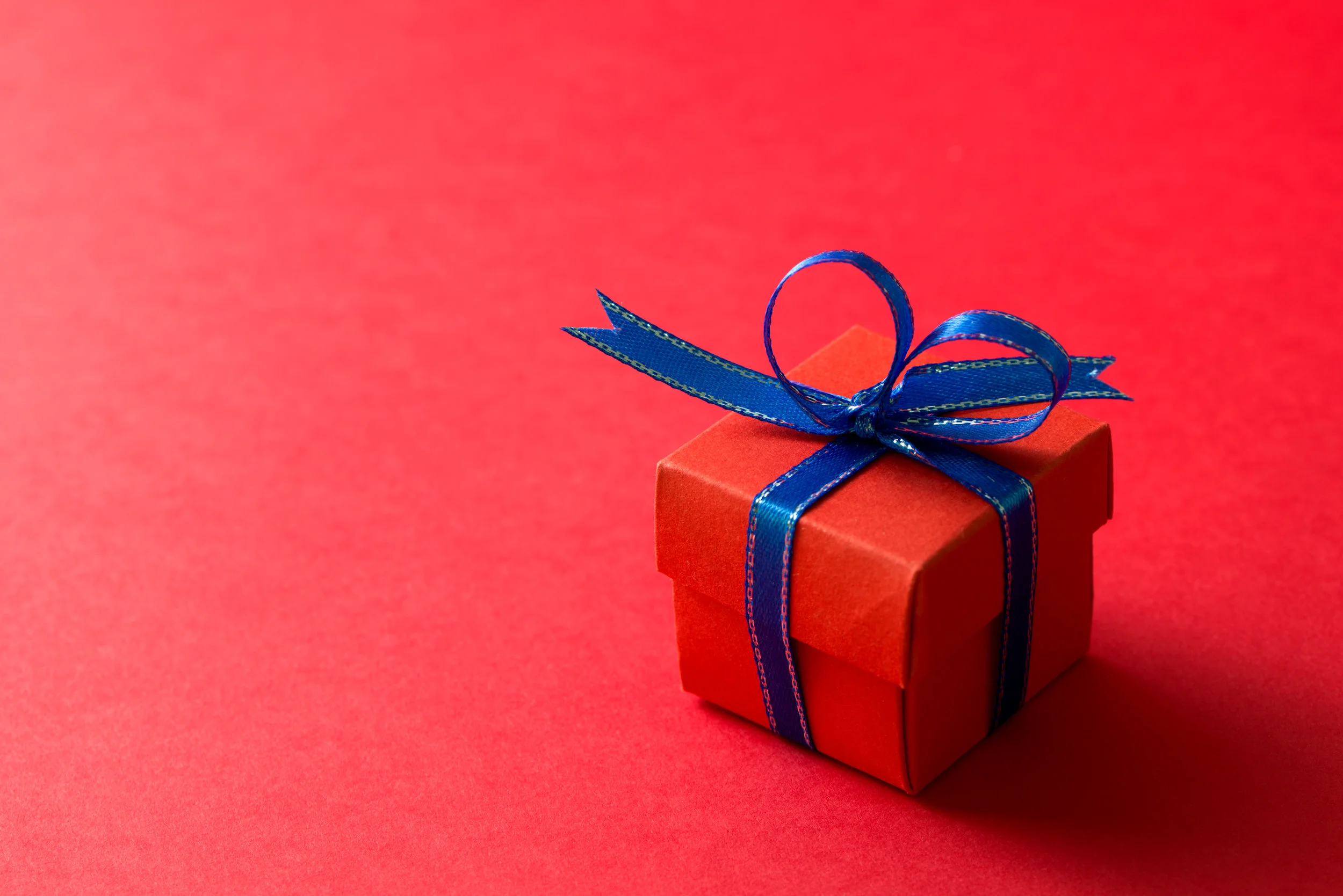 red-gift-box-PDWK5HR.JPG
