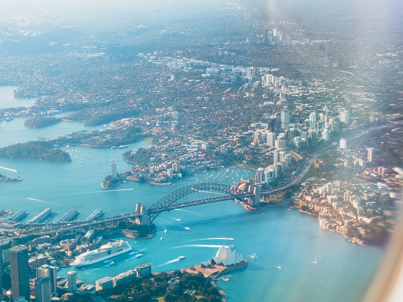 Sydney, Australia, as seen from an airplane window (Photo: Leio McLaren, Unsplash )