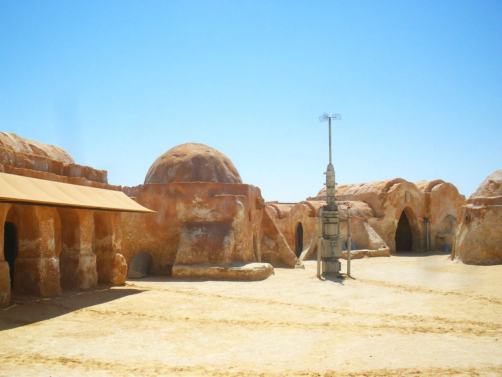 Mos Espa, tucked away in the deserts of Tunisia (Photo: Wikimedia Commons )