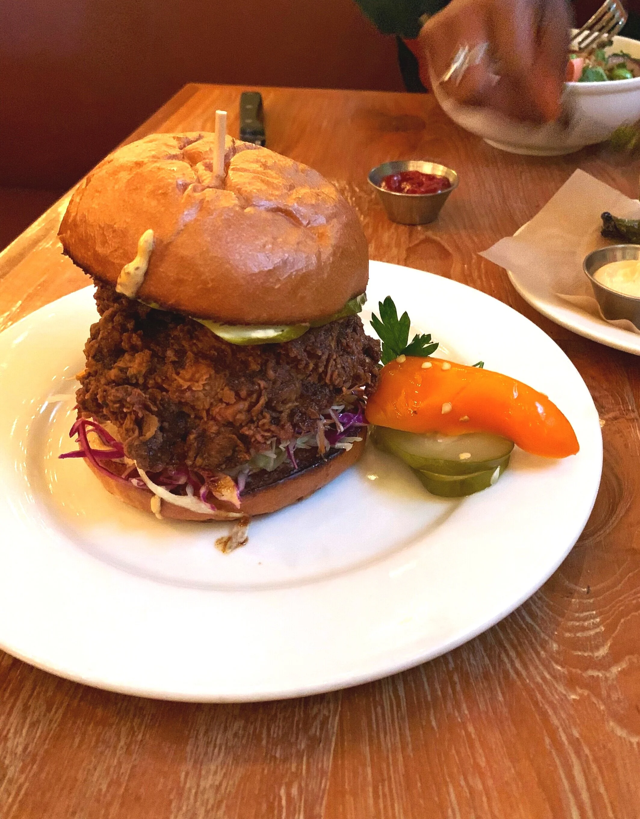 Howlin’ Simmzy’s Fried Chicken Sandwich