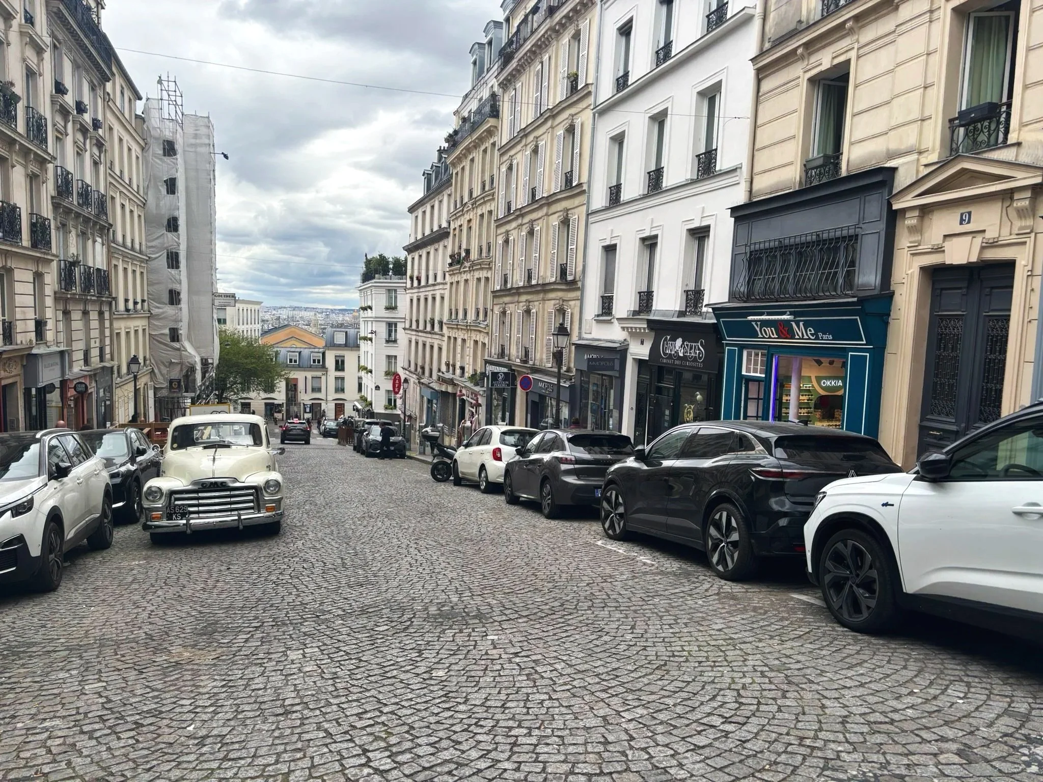 Street+in+Montmartre+Paris.jpg