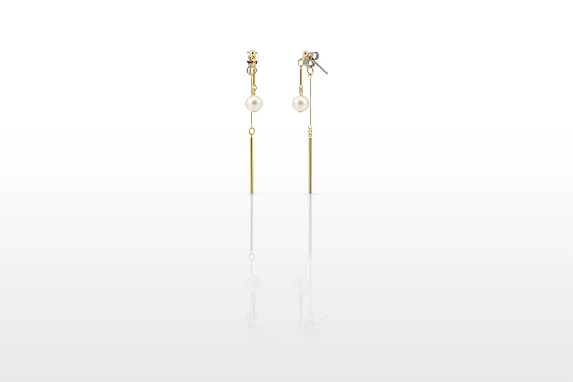 Line with Cotton Pearl Earrings