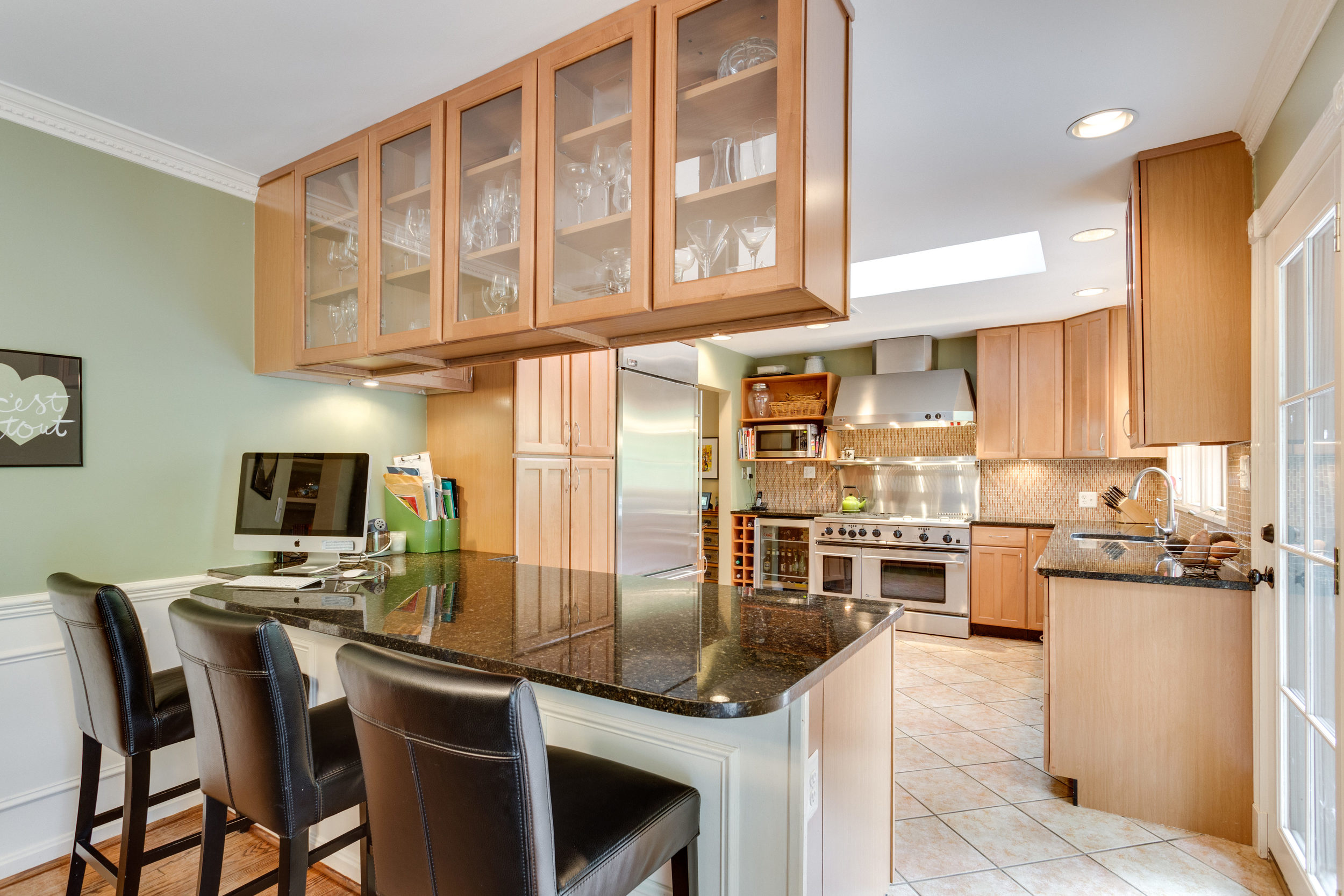 1519 Crestwood Ln McLean VA-print-024-24-Kitchen-4200x2800-300dpi.jpg