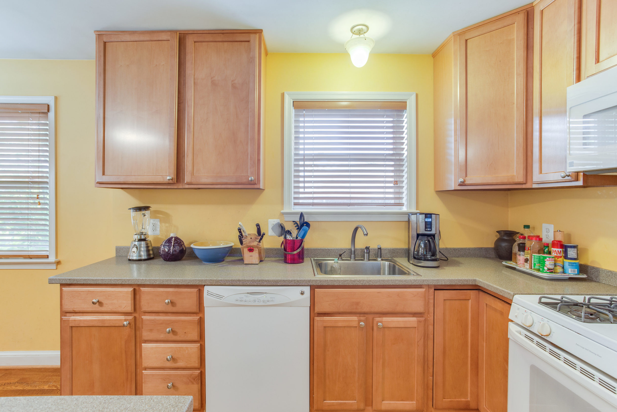 6024 25th St N Arlington VA-print-012-12-Kitchen-4200x2800-300dpi.jpg