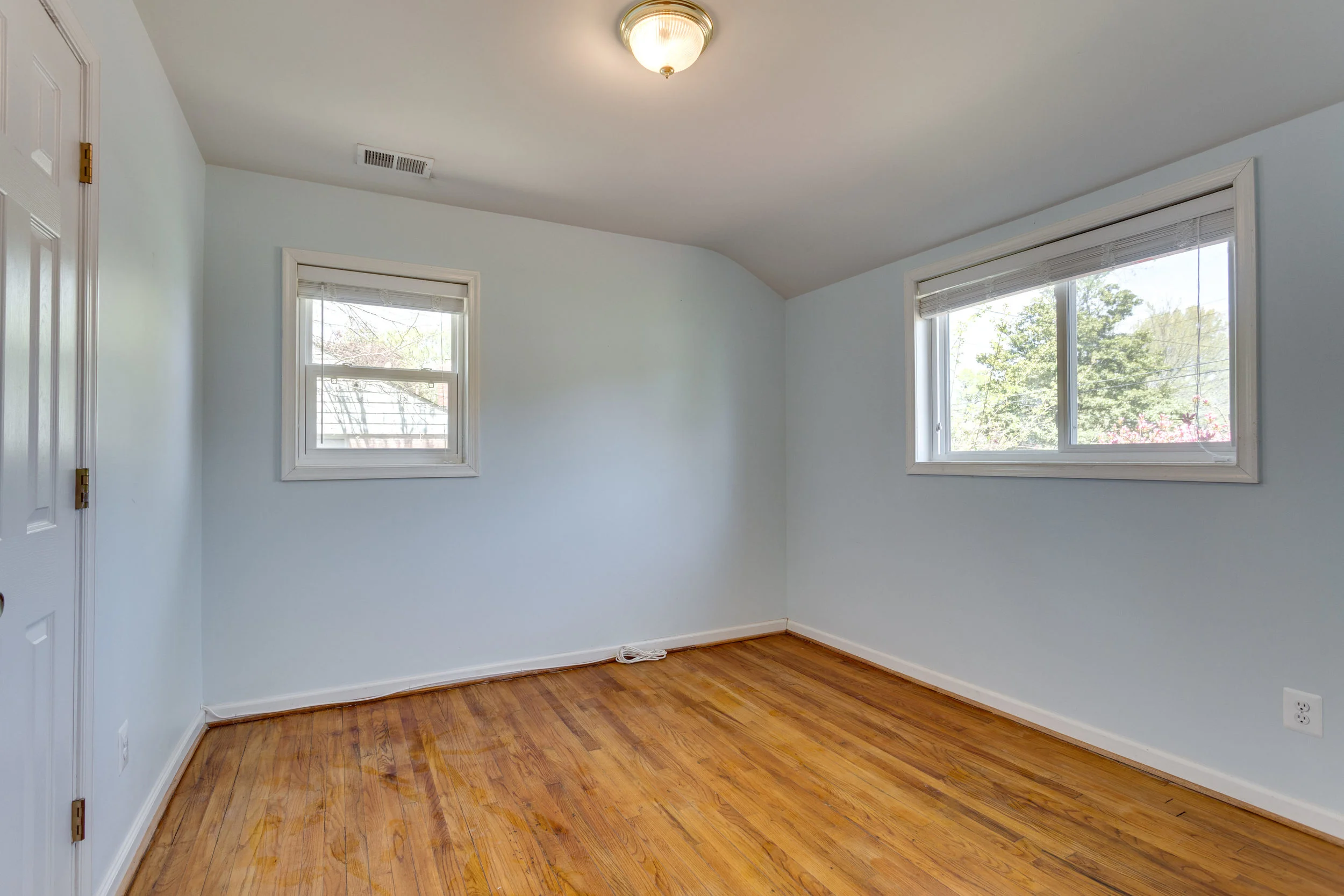 7243 Deborah Dr Falls Church-print-032-25-Bedroom-4200x2800-300dpi.jpg