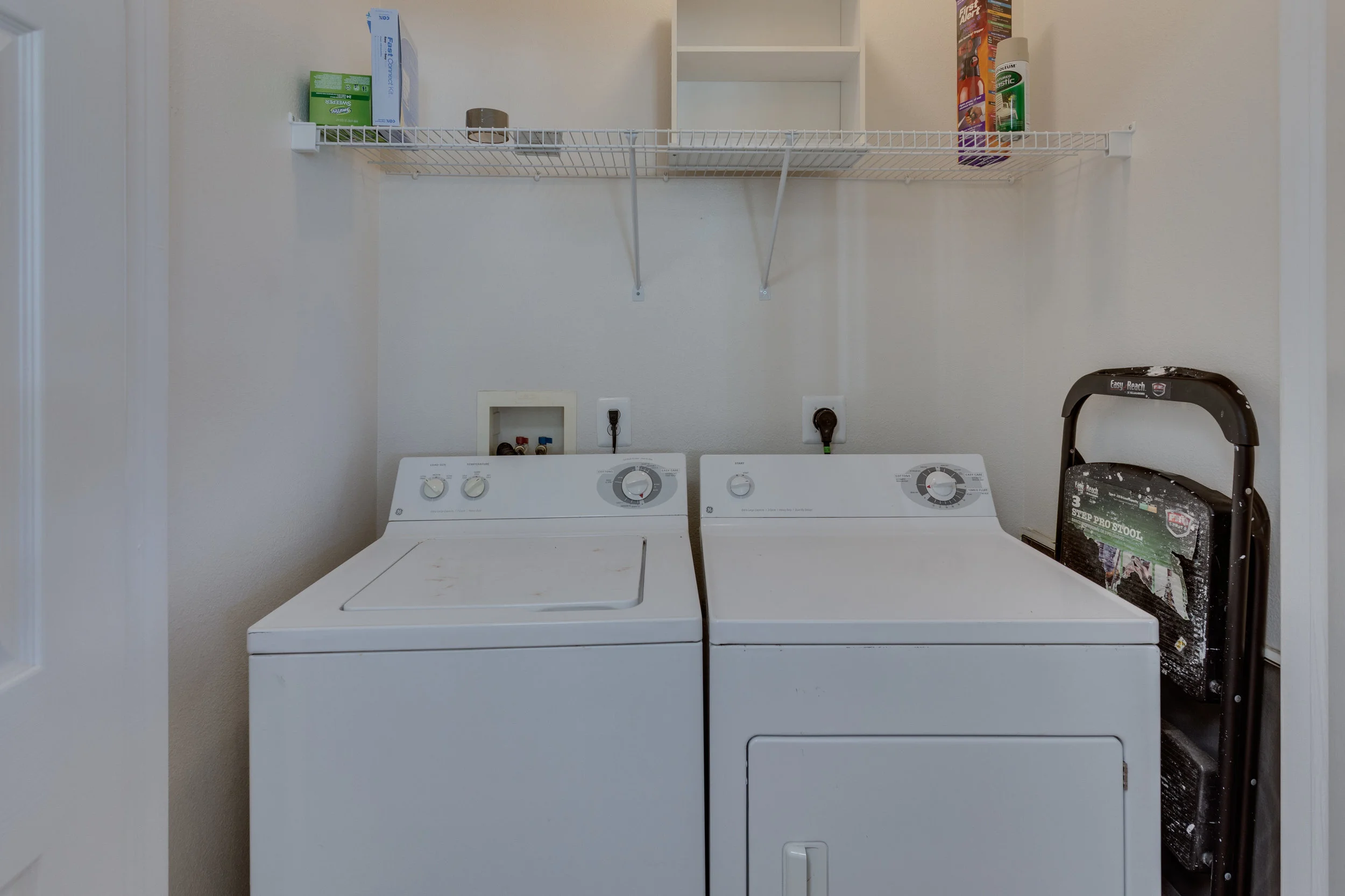 3009 Nicosh Cir Unit 4301-print-008-37-Laundry-4200x2800-300dpi.jpg