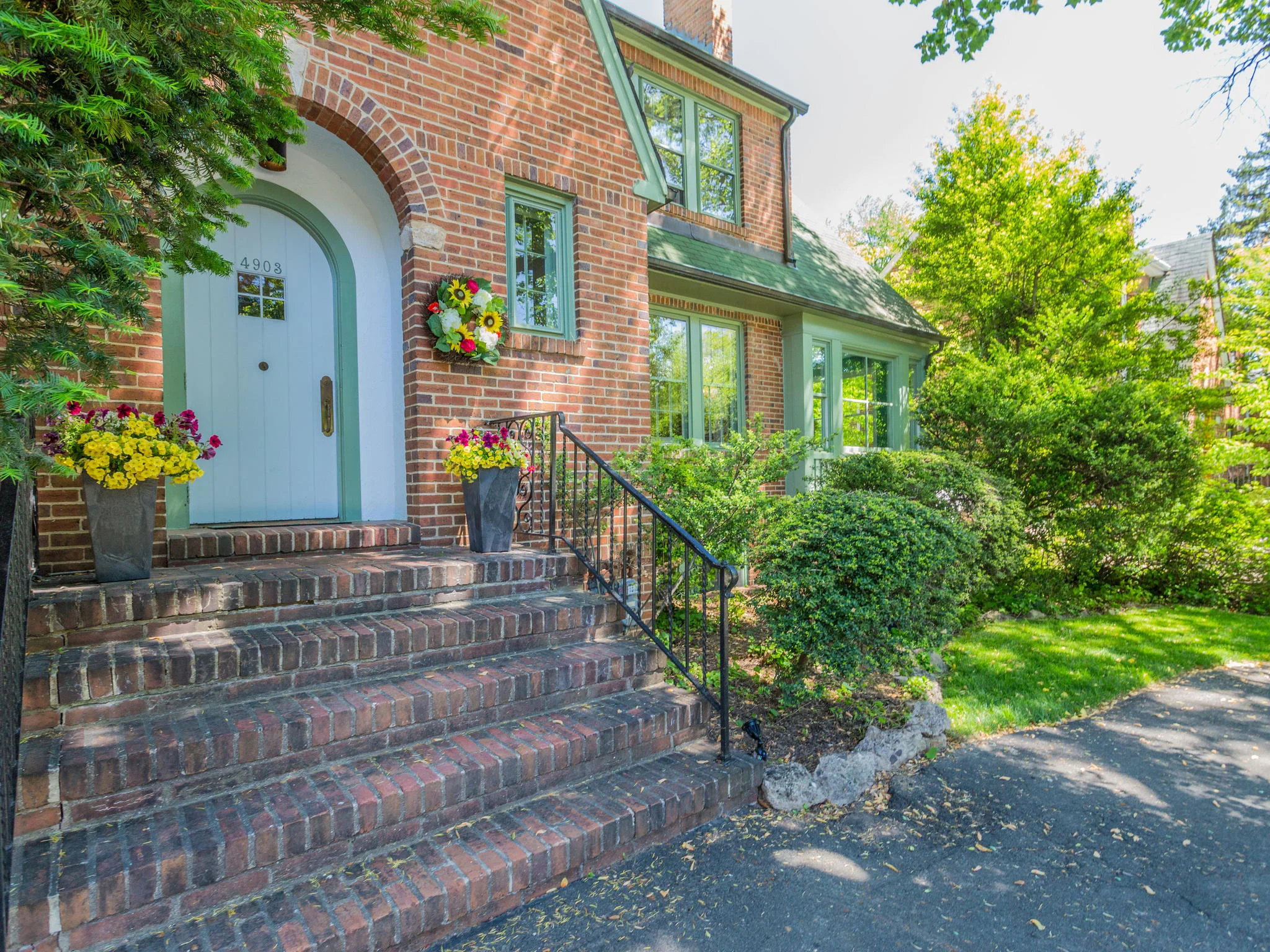 4903 Washington Blvd Arlington-MLS_Size-006-30-Exterior-2048x1536-72dpi.jpg