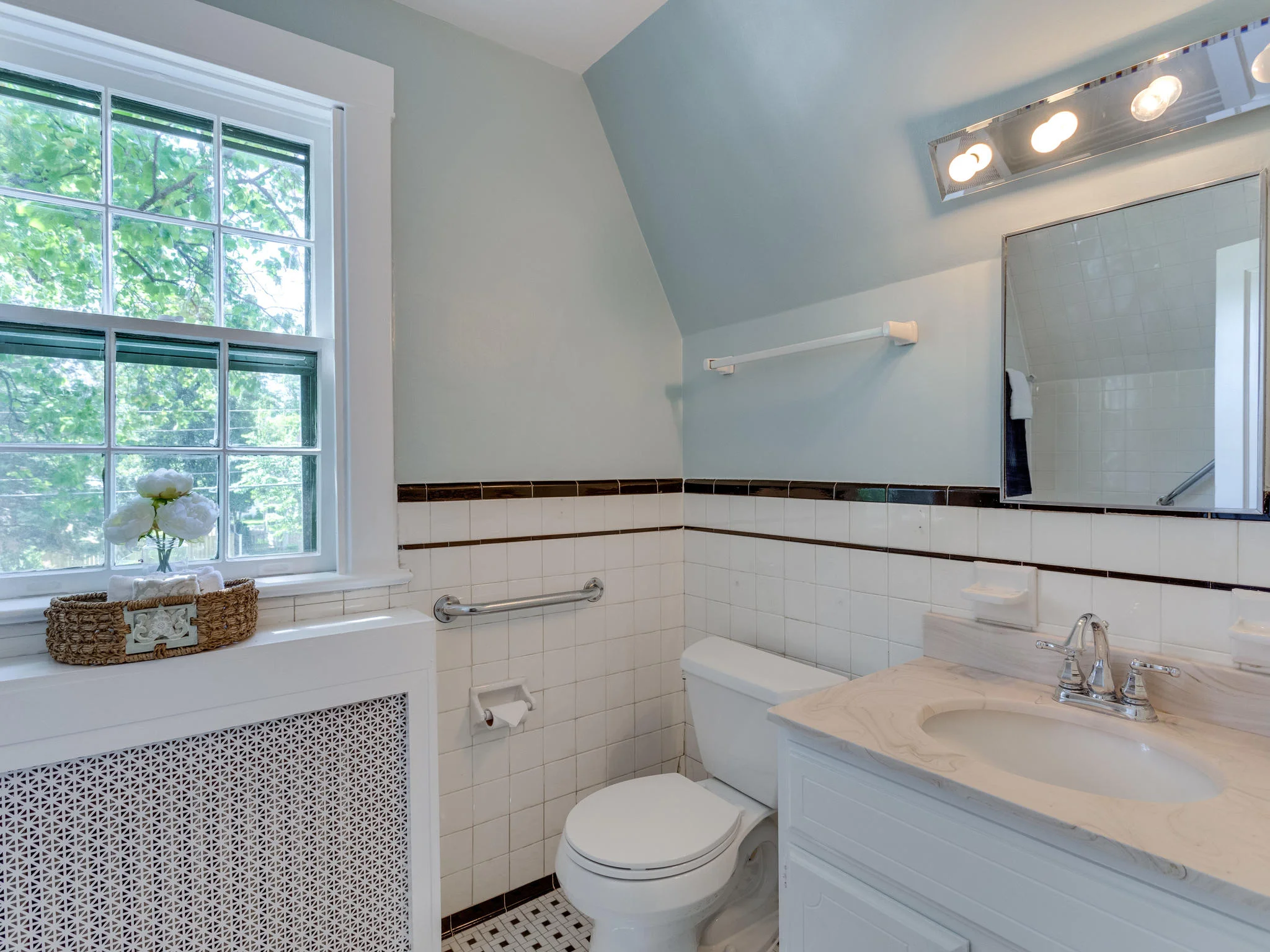 4903 Washington Blvd Arlington-MLS_Size-041-60-Bathroom-2048x1536-72dpi.jpg