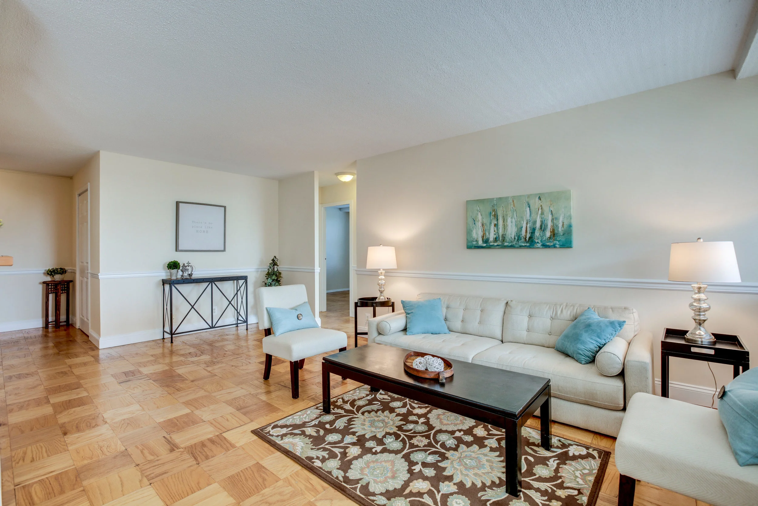 2030 N Adams St 1002 Arlington-print-019-89-Living Room-4200x2800-300dpi.jpg