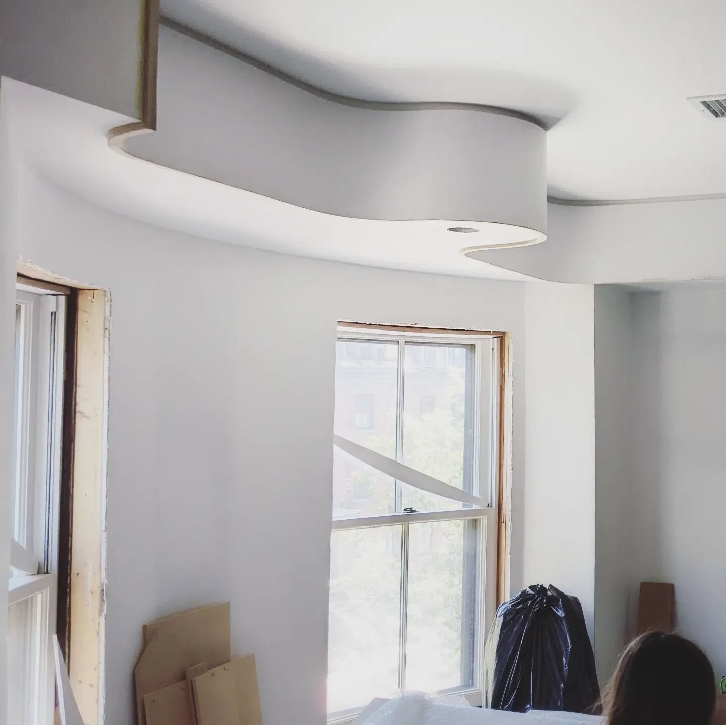 CURVES
.
.
.
.
.
#onyarchitecture #bostonarchitect #bostonarchitecturefirm #bostondesigner #bostoninteriordesign #bostonmodern #southend #loftdesign #condorenovation #bostoncondo #moderndesign #modernism #postmodern #lessismore  #boston #modernrenova