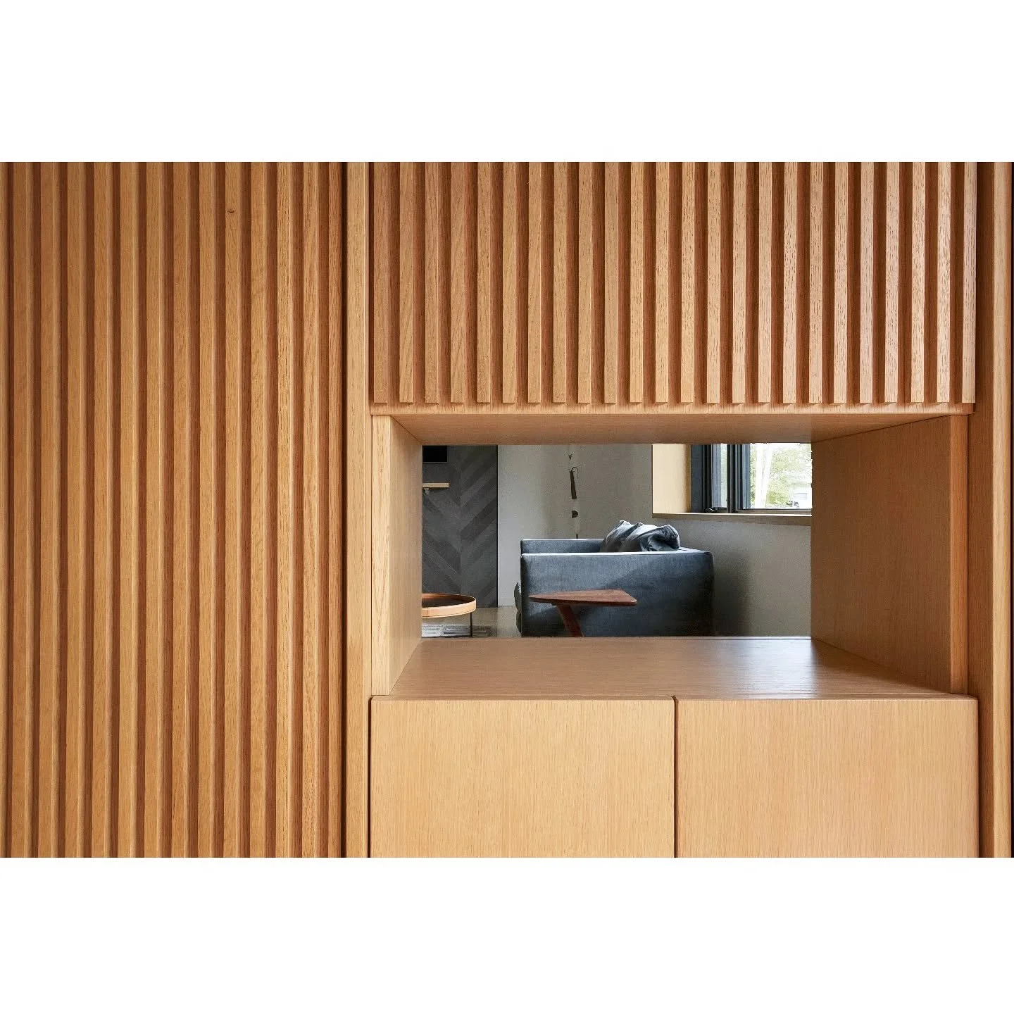 WINDOW TO THE WEEKEND.
.
.
.
.
.
Photo Credit: @reedjamesk

#onyarchitecture #bostonarchitect #bostonarchitecturefirm #bostonmodern #midcenturyrenovation #midcenturymodern #modernhouse #moderndesign #modernism #homerenovation #jamaicaplain #bostondes